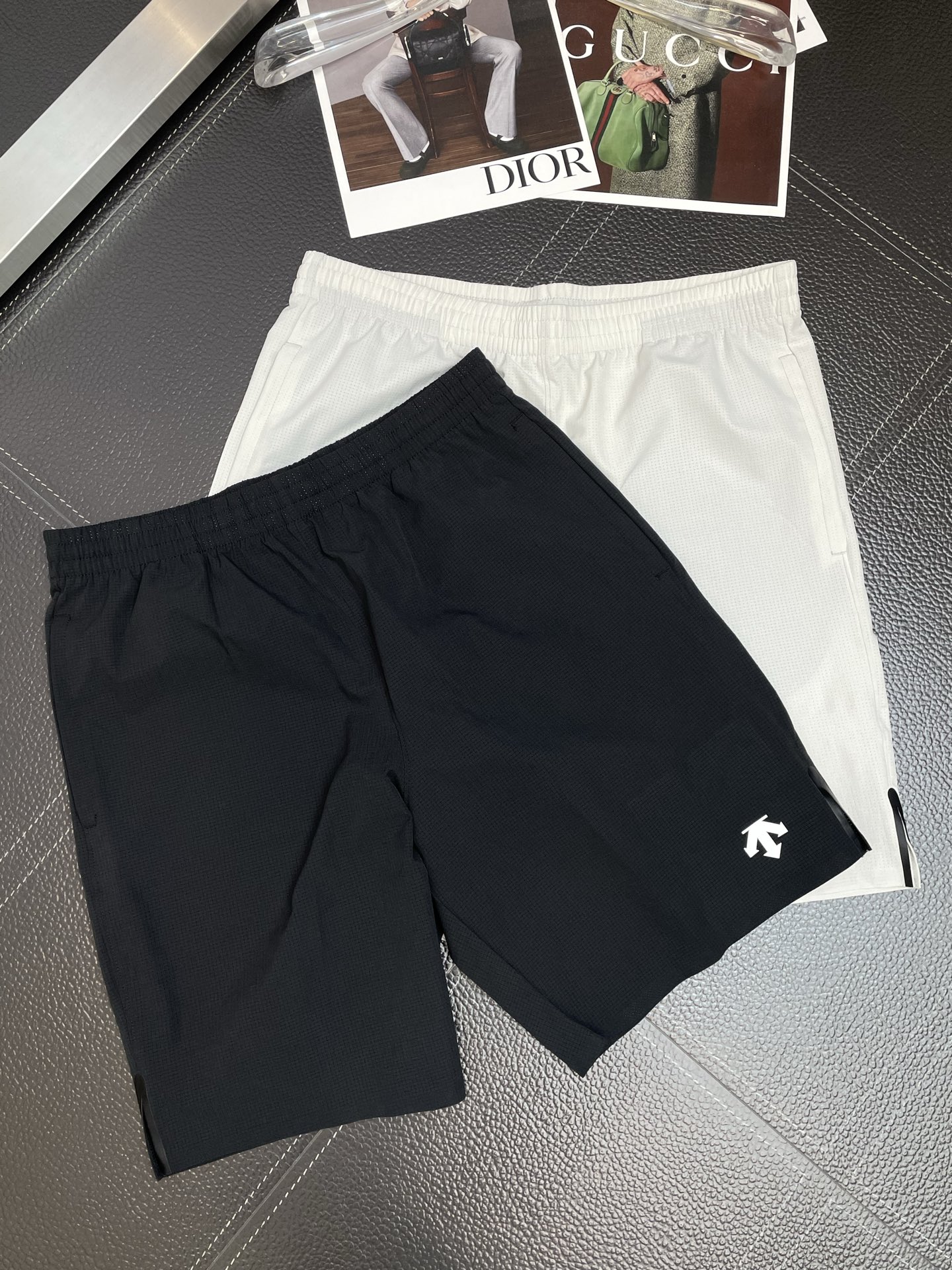 。DESCENTE迪桑特💥砸锅卖铁都要上的新款新款原单男士休闲短裤🩳高端定制 高端版本 时尚百搭爆款⚠️