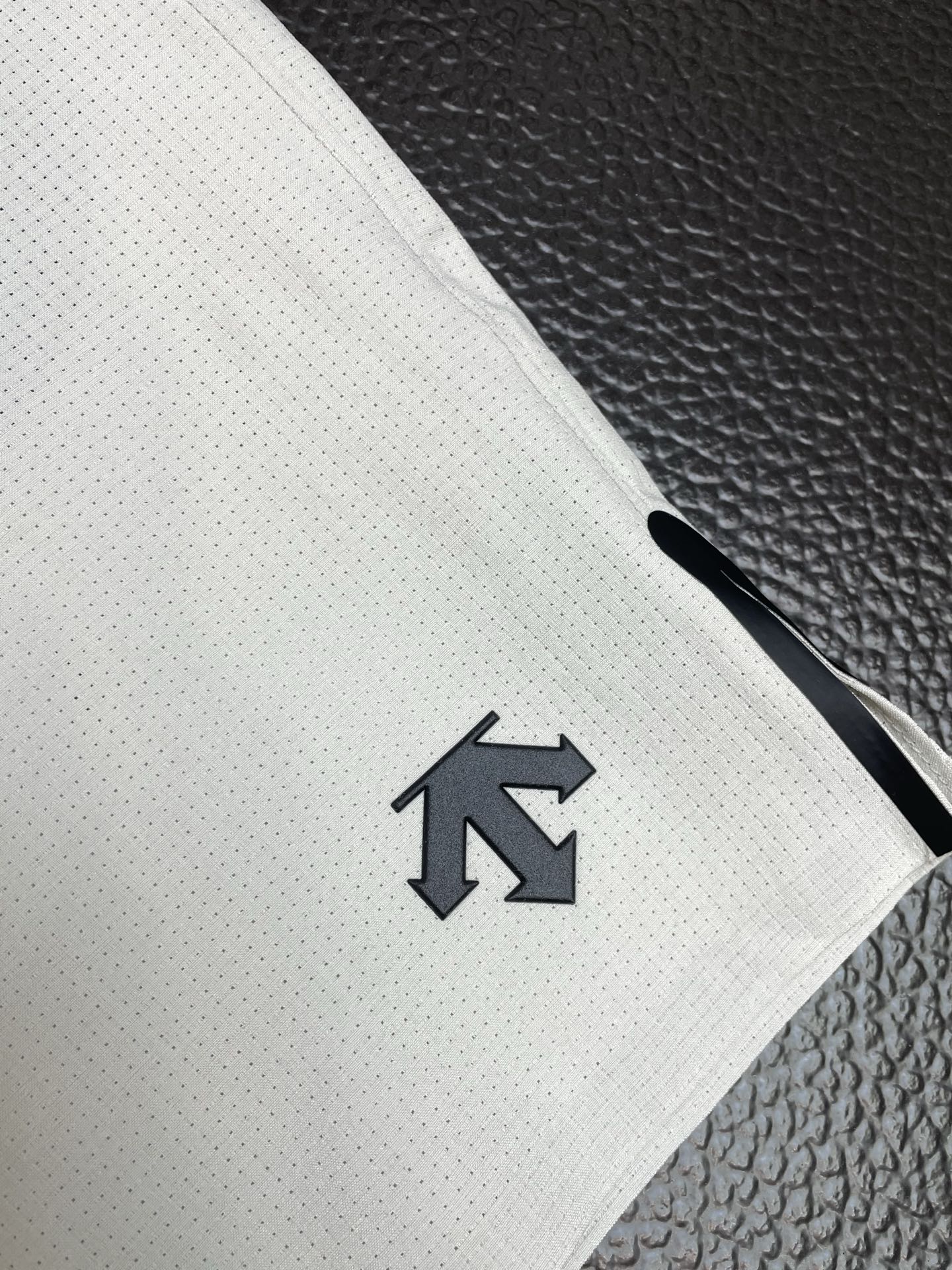 。DESCENTE迪桑特💥砸锅卖铁都要上的新款新款原单男士休闲短裤🩳高端定制 高端版本 时尚百搭爆款⚠️