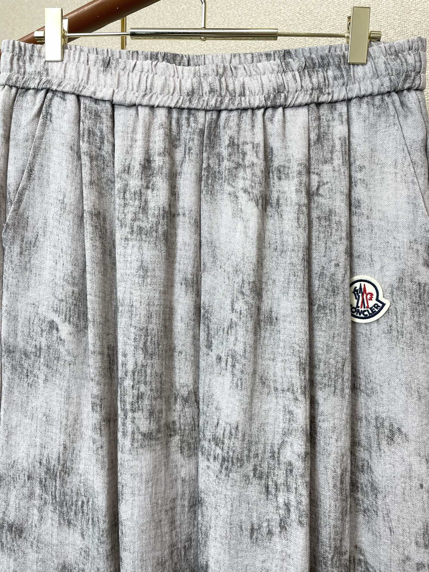 。Moncler蒙口💥砸锅卖铁都要上的新款新款原单男士休闲裤 高端定制 高端版本 时尚百搭爆款⚠️⚠️✨