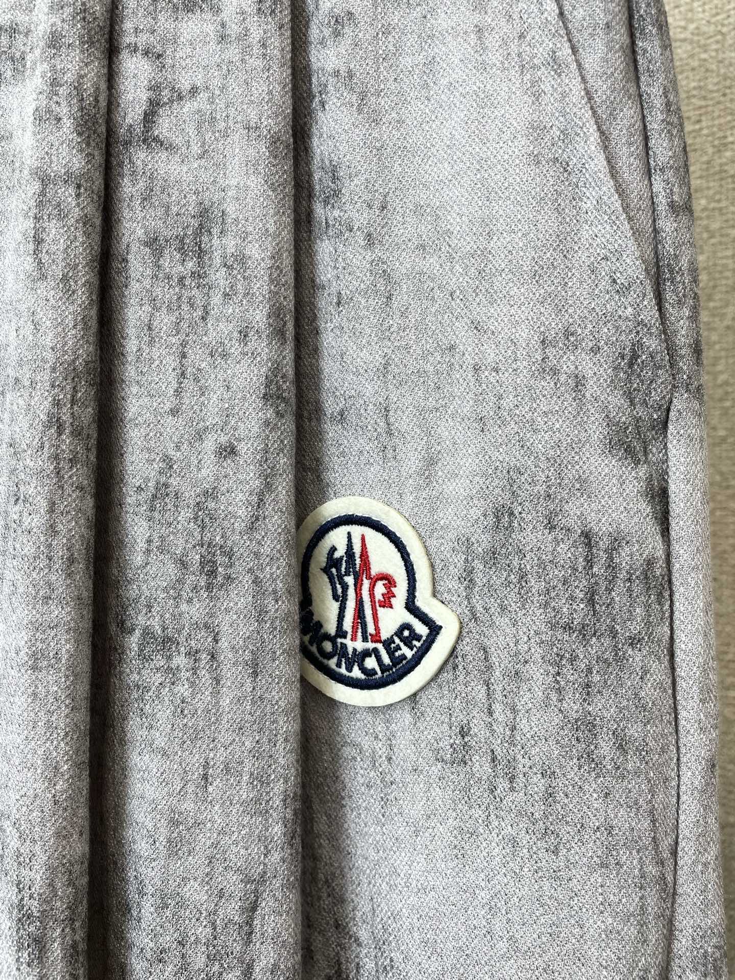 。Moncler蒙口💥砸锅卖铁都要上的新款新款原单男士休闲裤 高端定制 高端版本 时尚百搭爆款⚠️⚠️✨