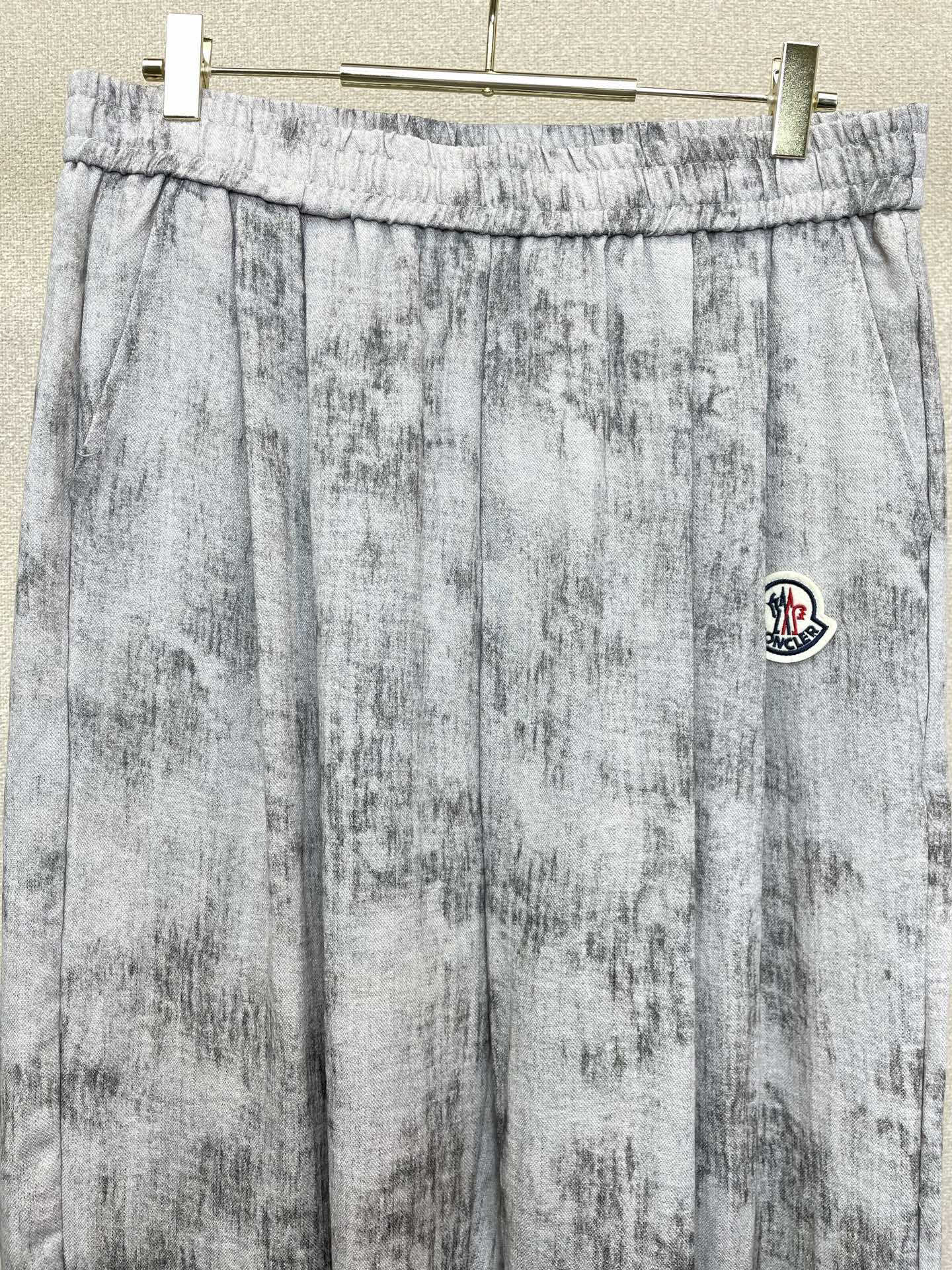 。Moncler蒙口💥砸锅卖铁都要上的新款新款原单男士休闲裤 高端定制 高端版本 时尚百搭爆款⚠️⚠️✨