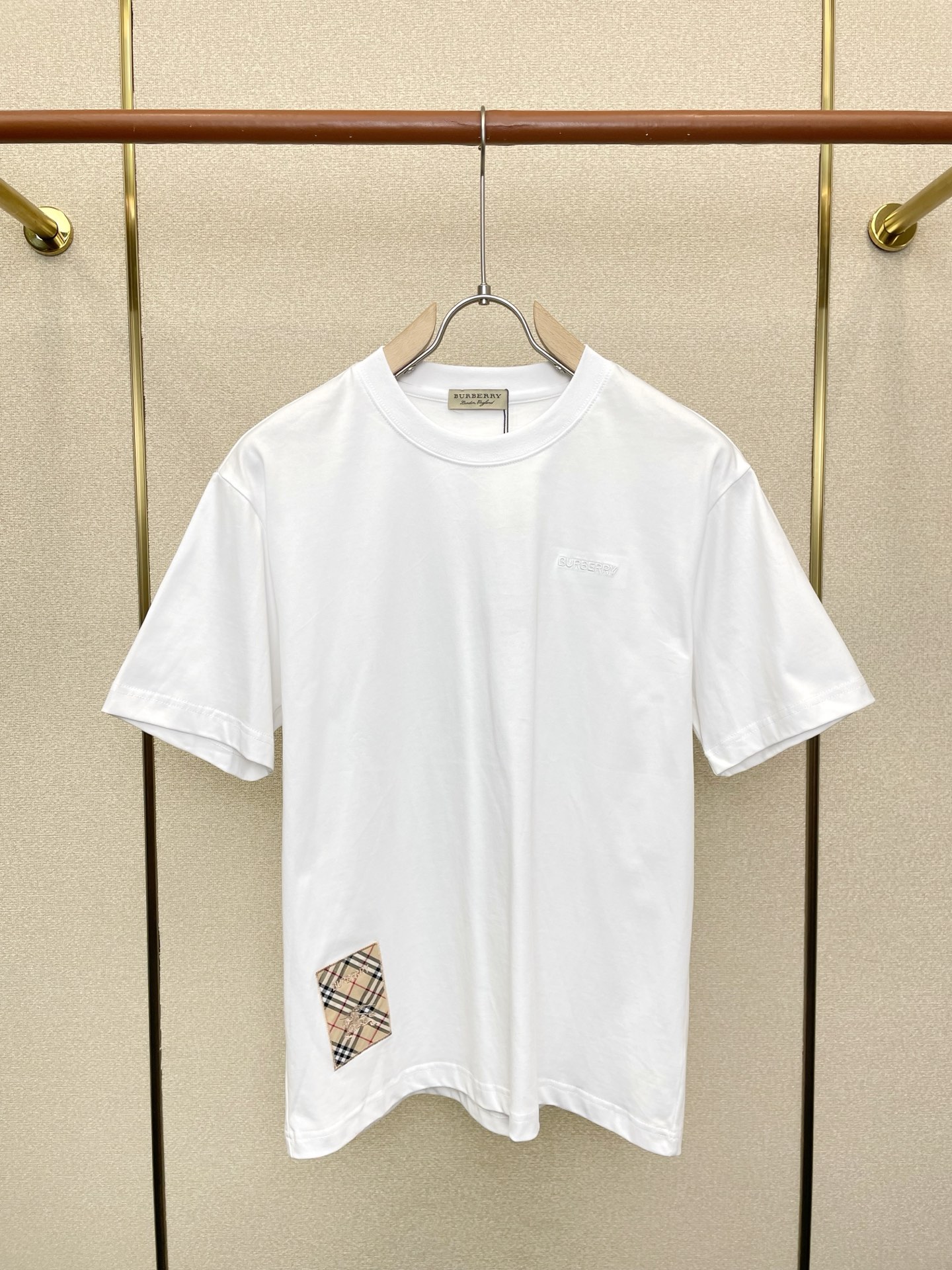 。Burberry巴宝莉💥砸锅卖铁都要上的新款新款原单男士休闲短袖 高端定制 高端版本 时尚百搭爆款⚠️