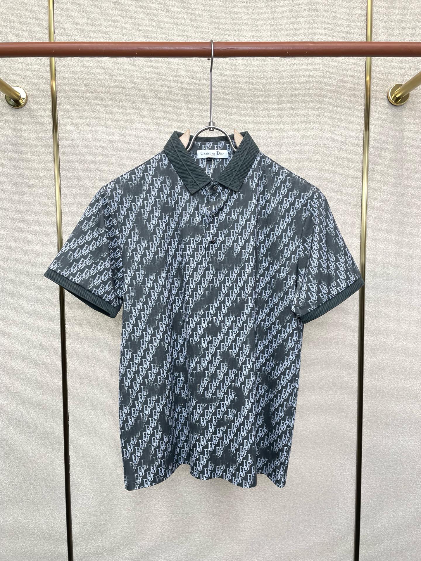 。Dior迪奥💥砸锅卖铁都要上的新款新款原单男士休闲短袖 高端定制 高端版本 时尚百搭爆款⚠️⚠️✨✨进