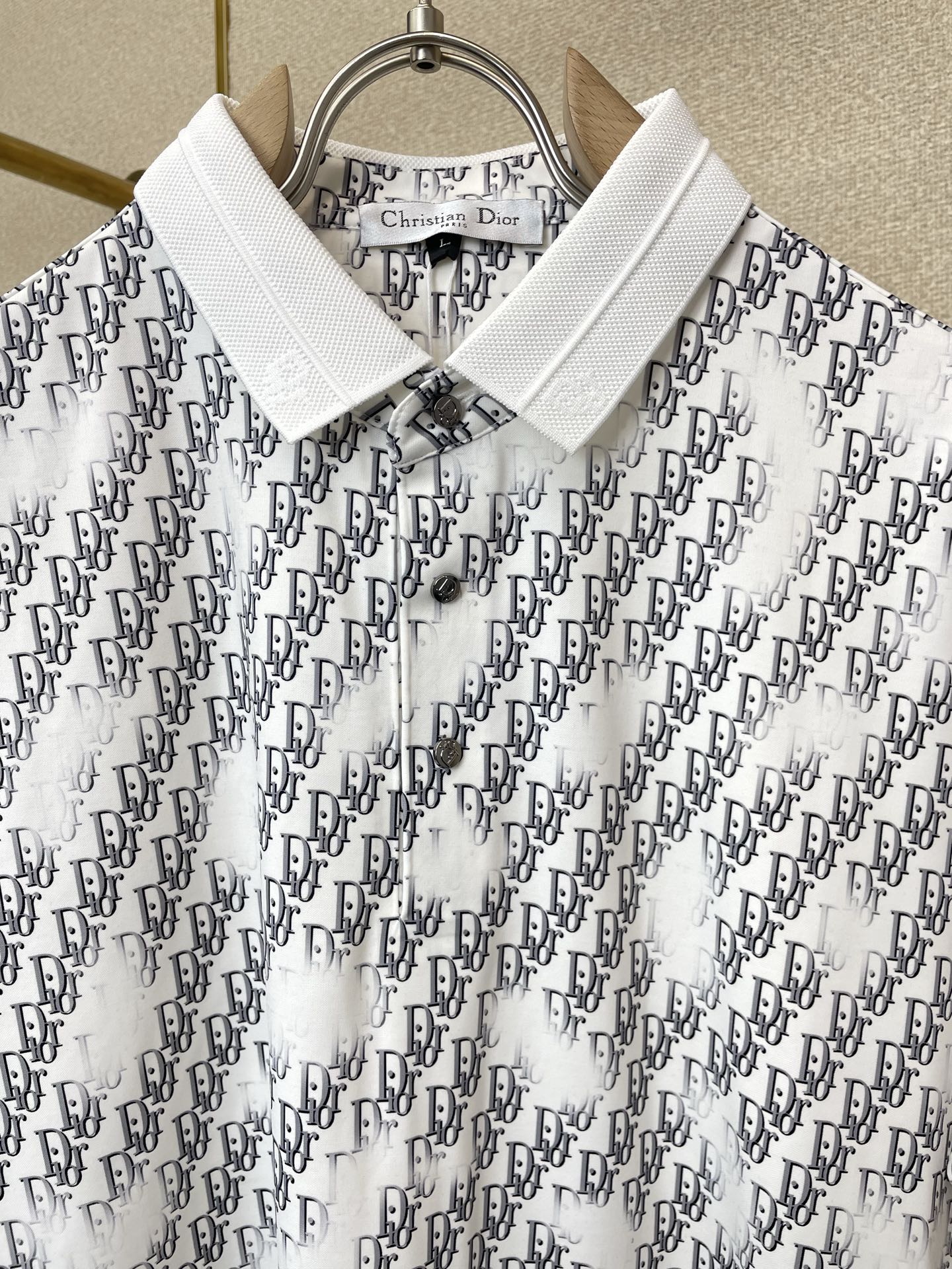 。Dior迪奥💥砸锅卖铁都要上的新款新款原单男士休闲短袖 高端定制 高端版本 时尚百搭爆款⚠️⚠️✨✨进