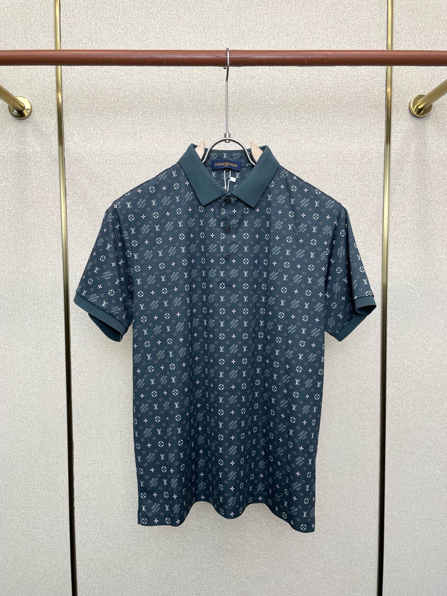 。Louis Vuitton路易威登💥砸锅卖铁都要上的新款新款原单男士休闲短袖 高端定制 高端版本 时尚