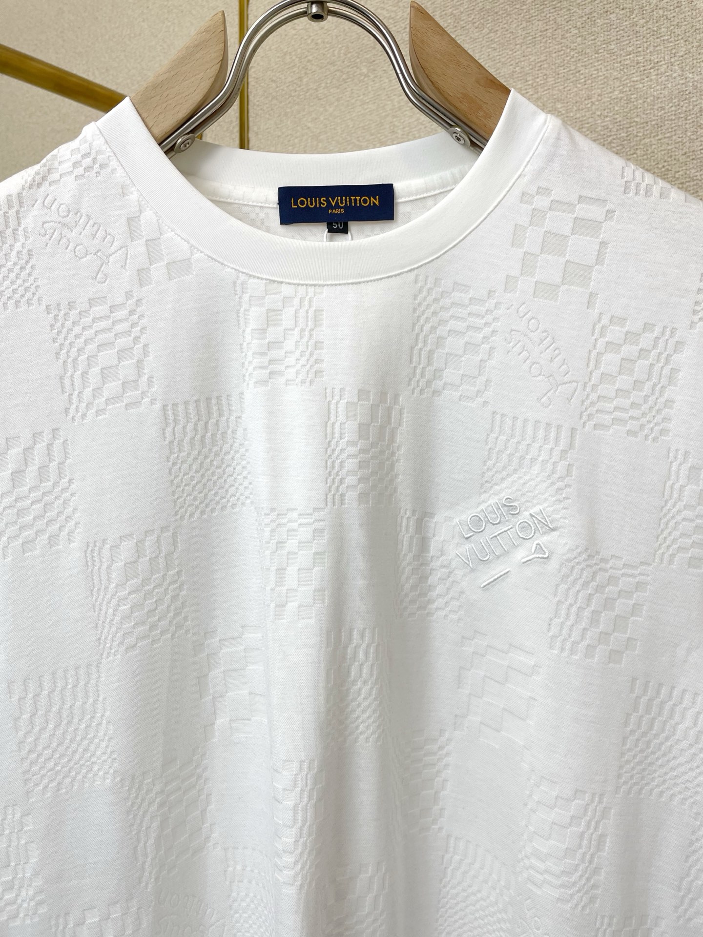 。Louis Vuitton路易威登💥砸锅卖铁都要上的新款新款原单男士休闲短袖 高端定制 高端版本 时尚