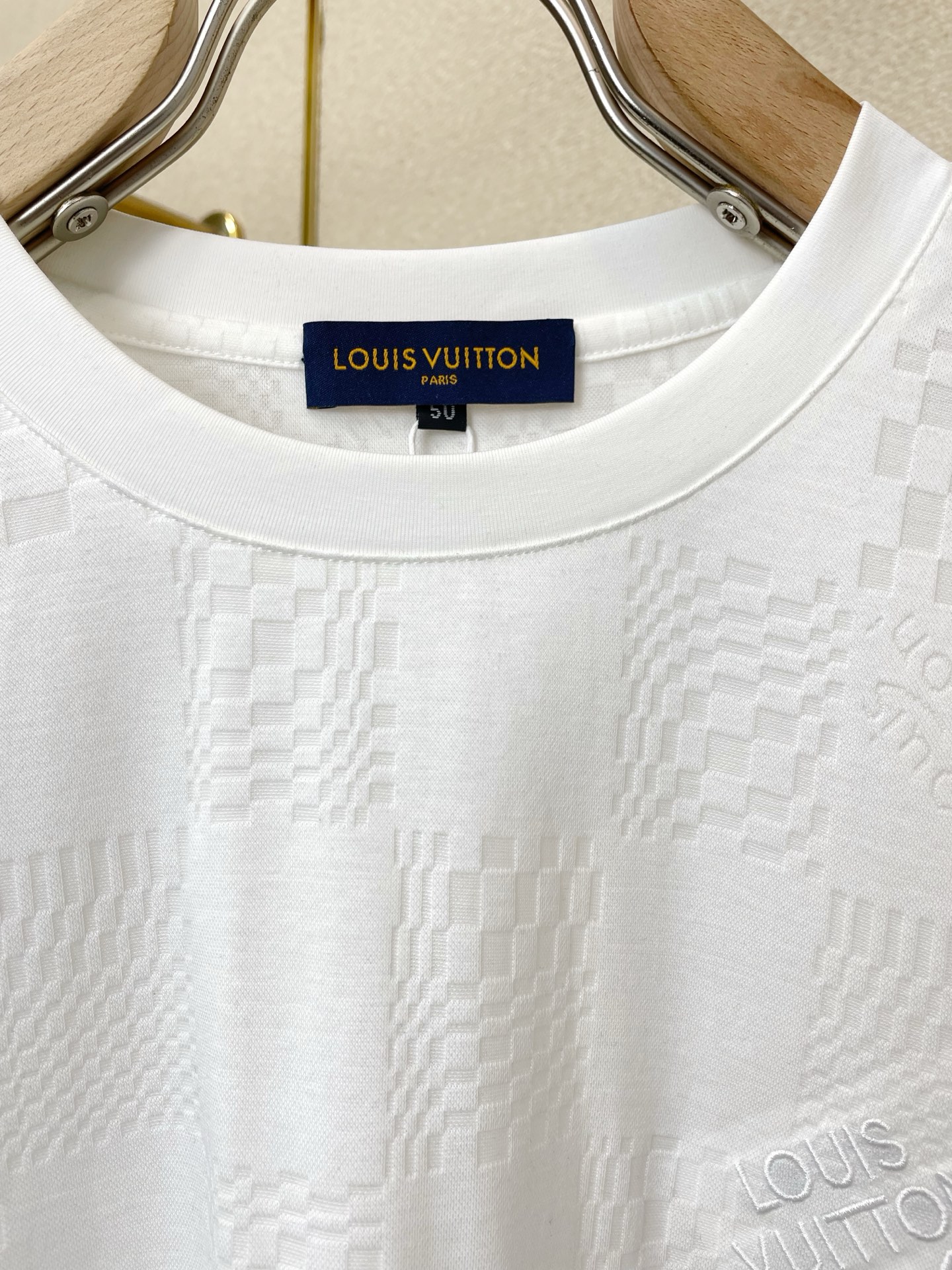 。Louis Vuitton路易威登💥砸锅卖铁都要上的新款新款原单男士休闲短袖 高端定制 高端版本 时尚