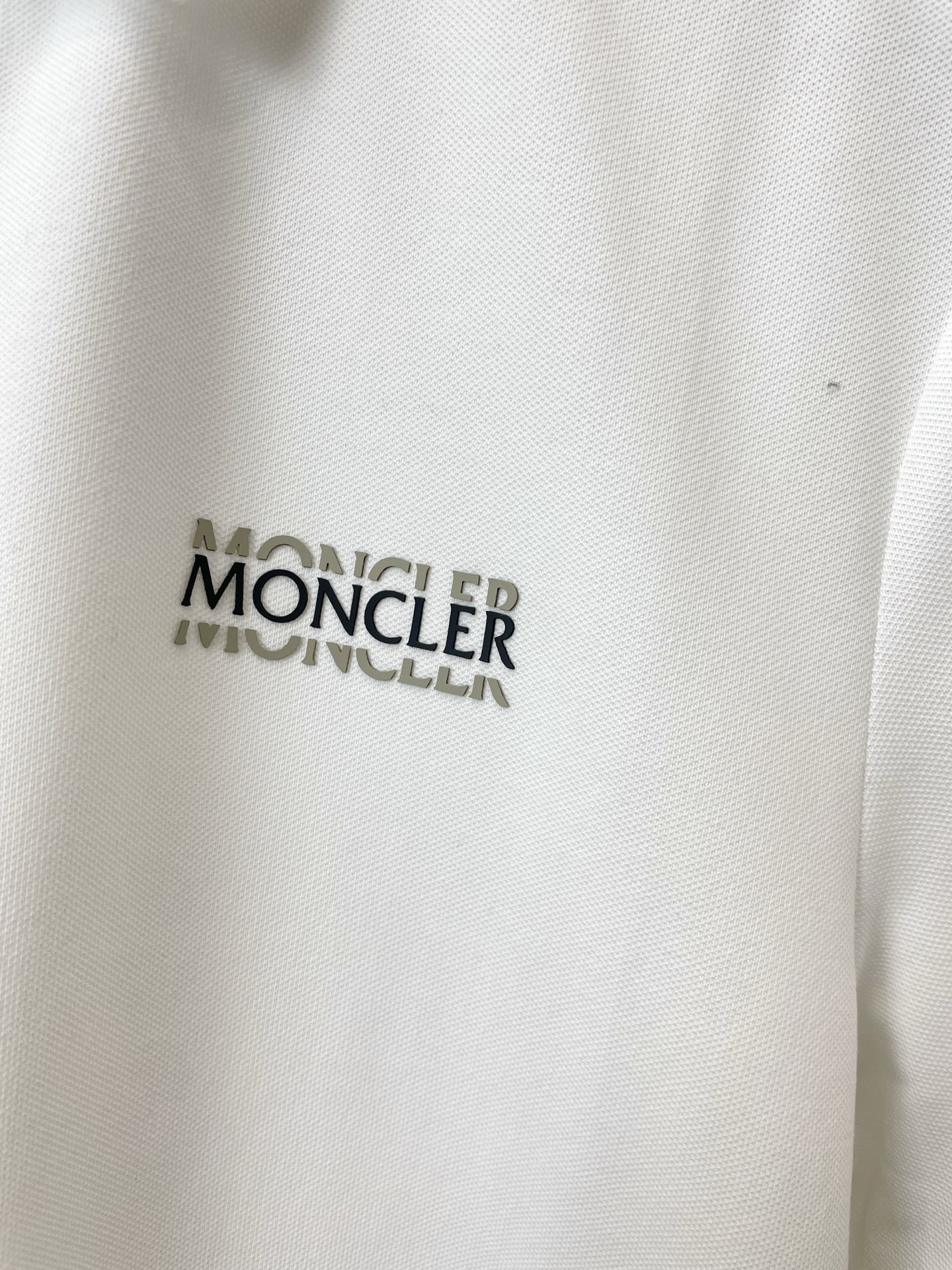 。Moncler蒙口💥砸锅卖铁都要上的新款新款原单男士休闲短袖 高端定制 高端版本 时尚百搭爆款⚠️⚠️