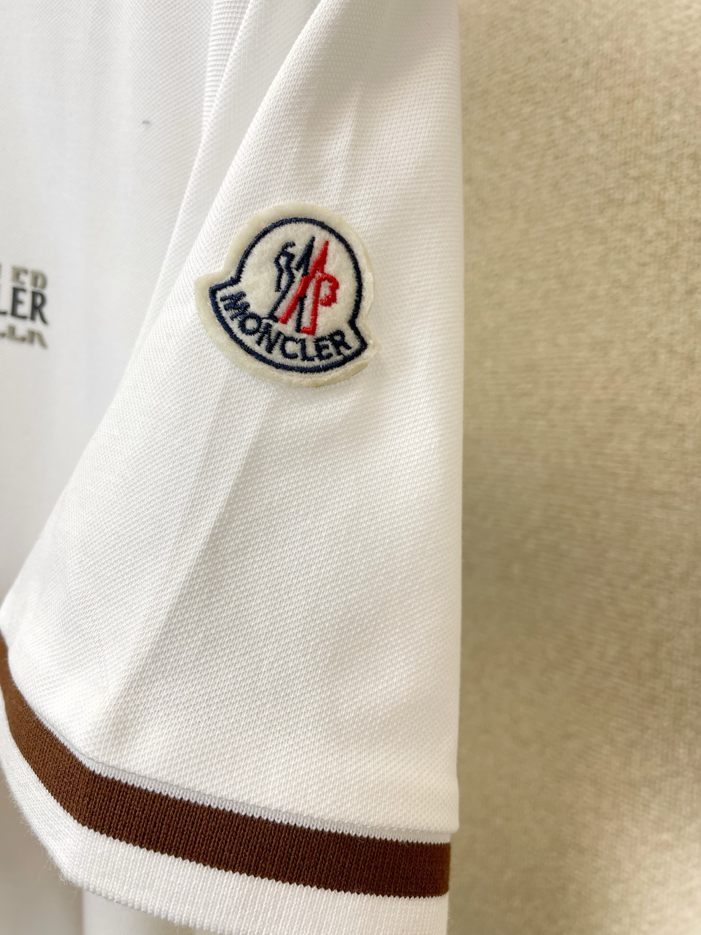 。Moncler蒙口💥砸锅卖铁都要上的新款新款原单男士休闲短袖 高端定制 高端版本 时尚百搭爆款⚠️⚠️