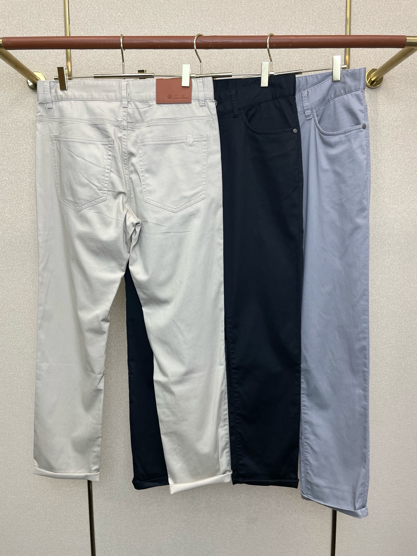 。Loro Piana-Loro Piana诺悠翩雅💥砸锅卖铁都要上的新款新款休闲裤 高端版本！专柜定制