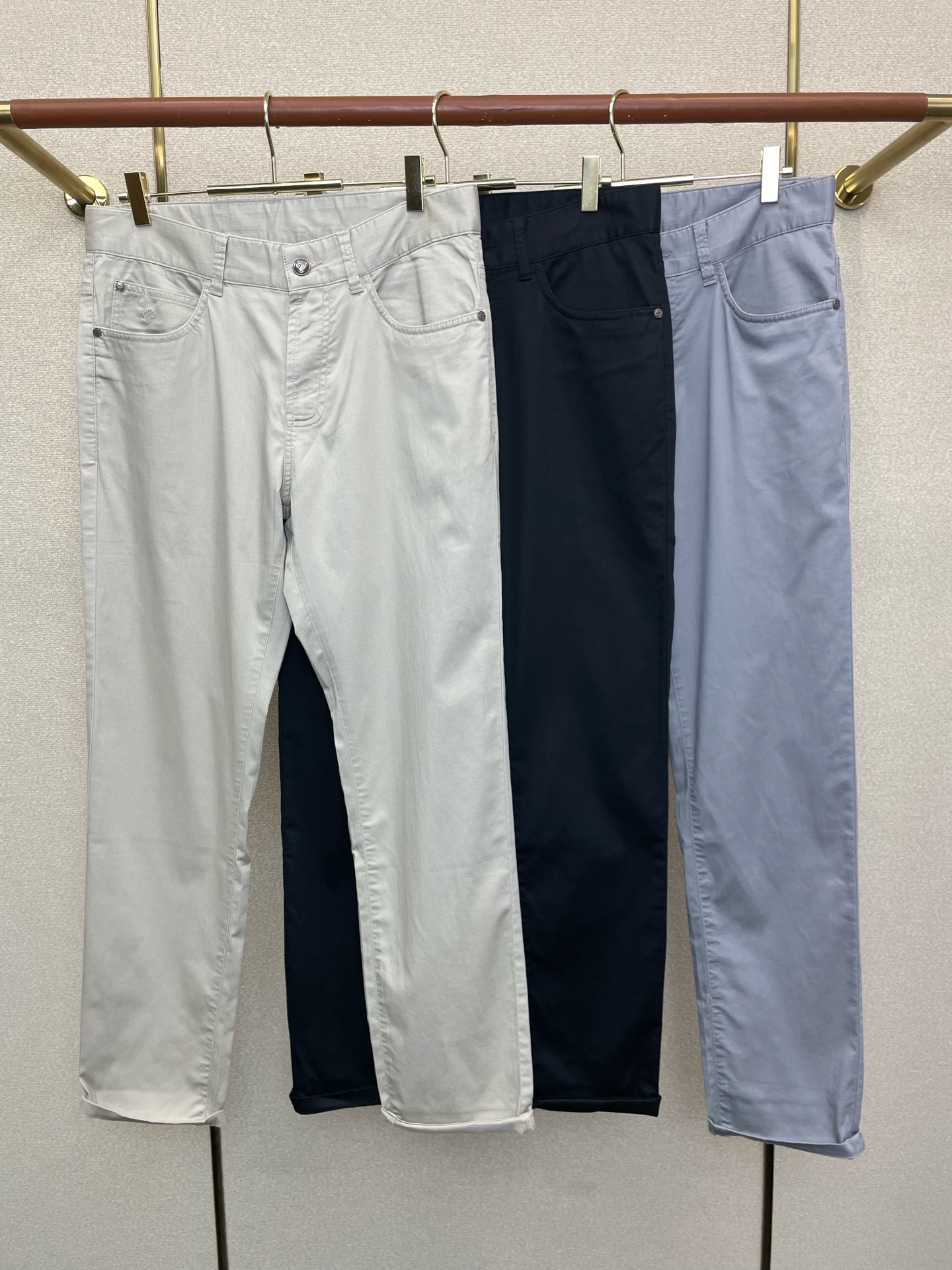。Loro Piana-Loro Piana诺悠翩雅💥砸锅卖铁都要上的新款新款休闲裤 高端版本！专柜定制