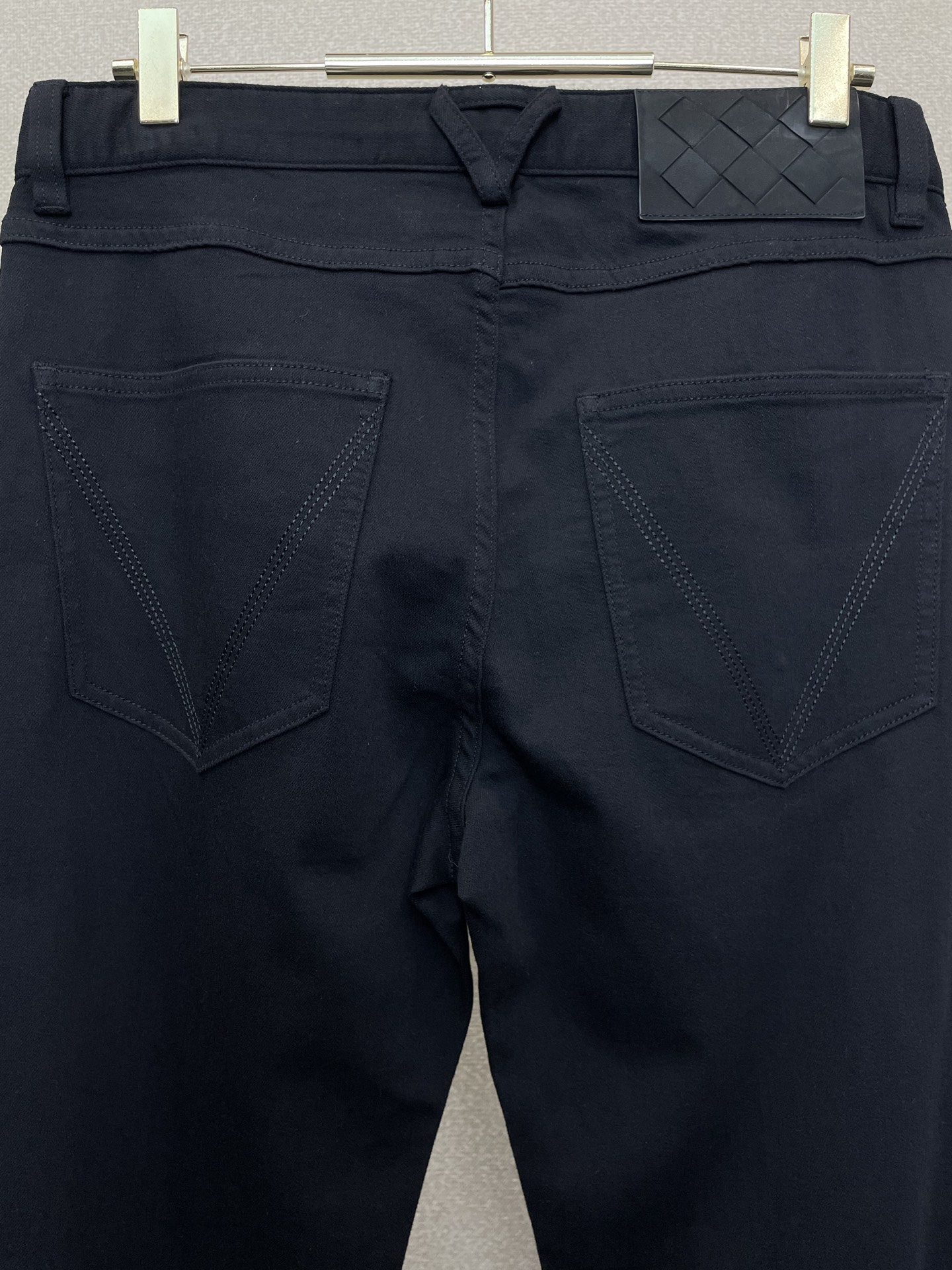 。Bottega Veneta葆蝶家💥砸锅卖铁都要上的新款新款休闲牛仔裤👖高端版本！专柜定制面料 透气舒