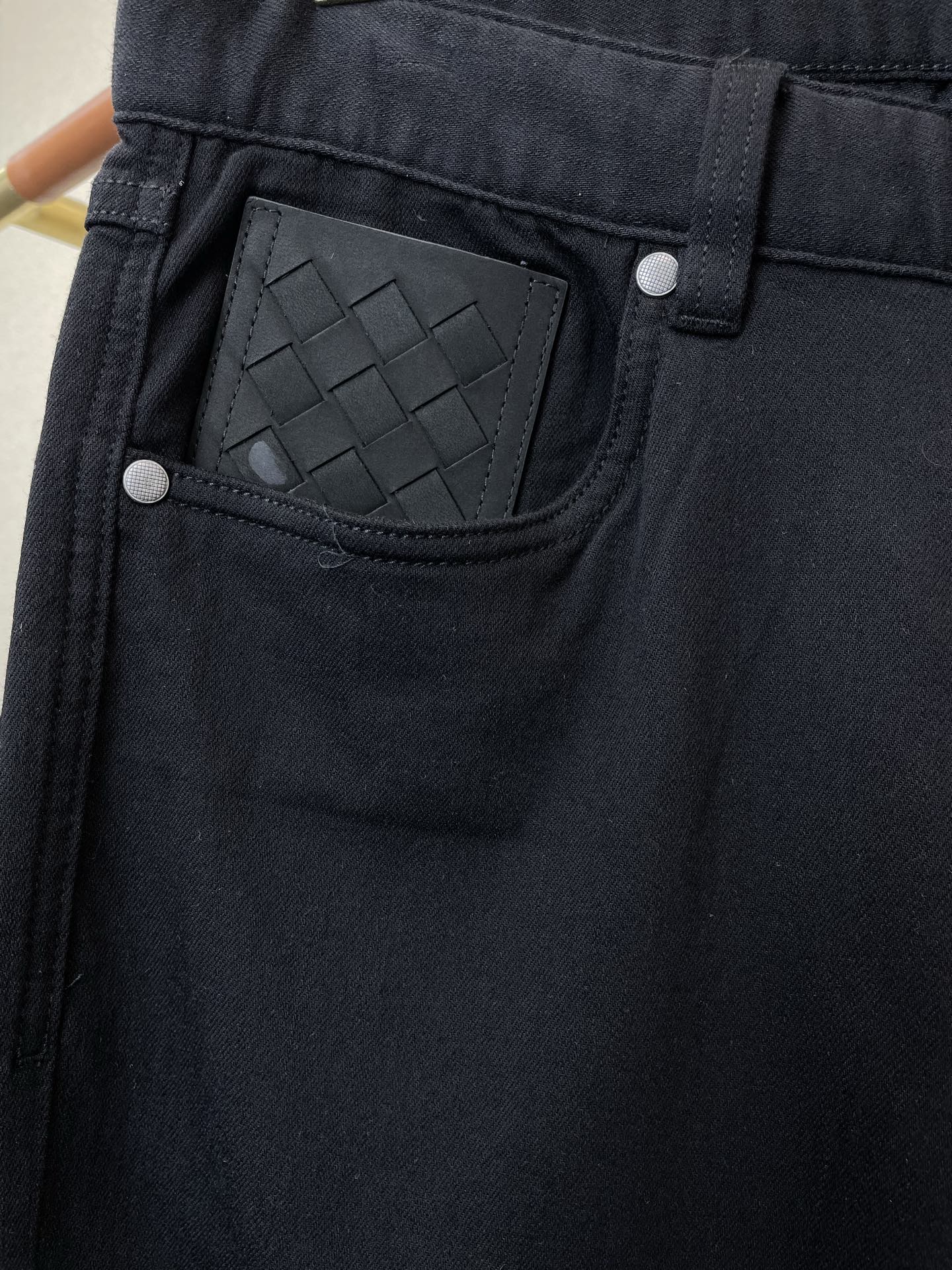 。Bottega Veneta葆蝶家💥砸锅卖铁都要上的新款新款休闲牛仔裤👖高端版本！专柜定制面料 透气舒