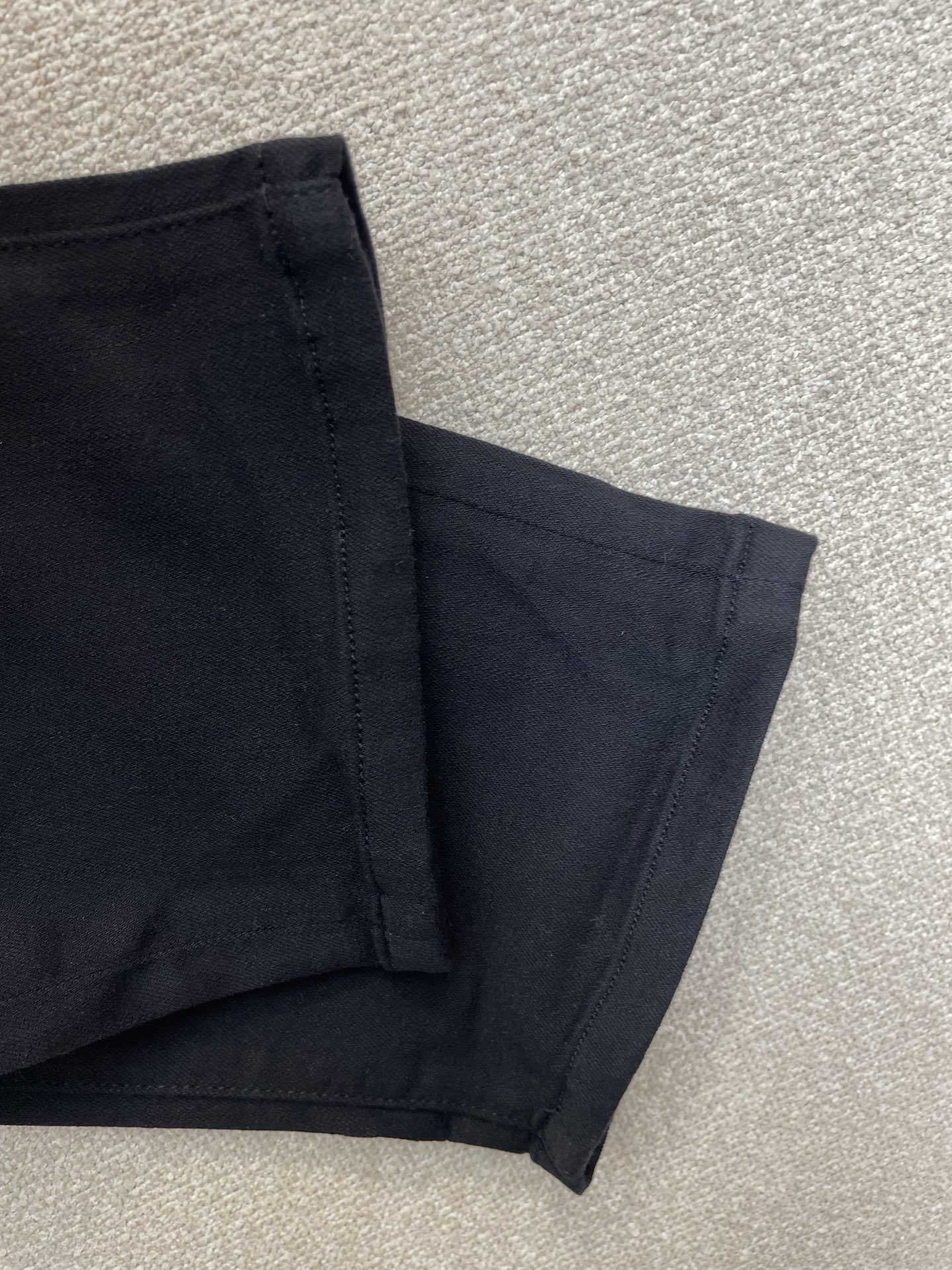 。Bottega Veneta葆蝶家💥砸锅卖铁都要上的新款新款休闲牛仔裤👖高端版本！专柜定制面料 透气舒