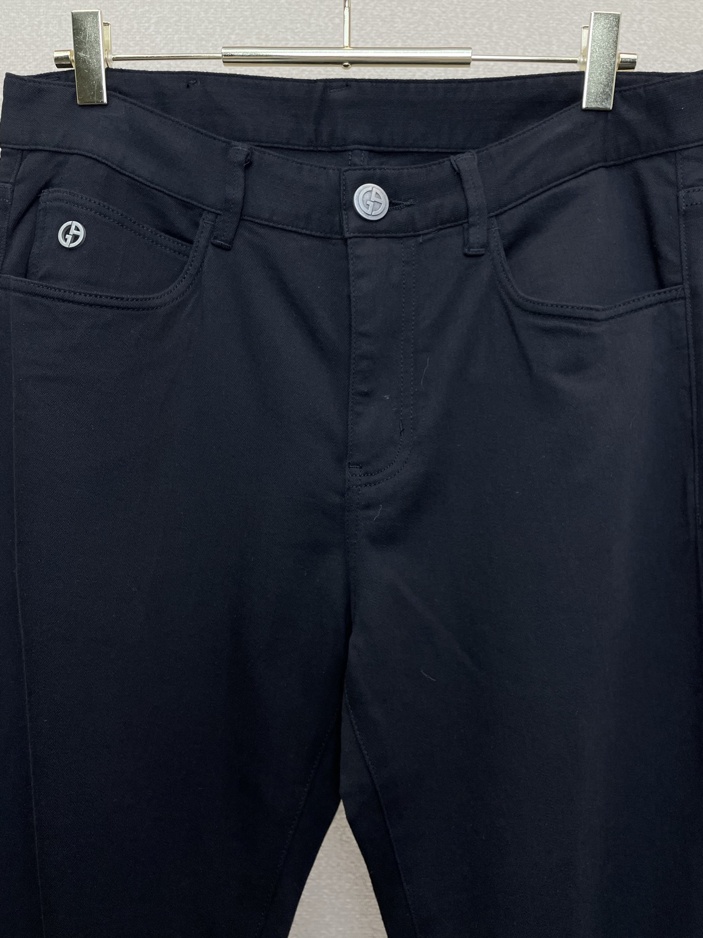 。ARMANI阿玛尼💥砸锅卖铁都要上的新款新款休闲牛仔裤👖高端版本！专柜定制面料 透气舒适度高，细节无可