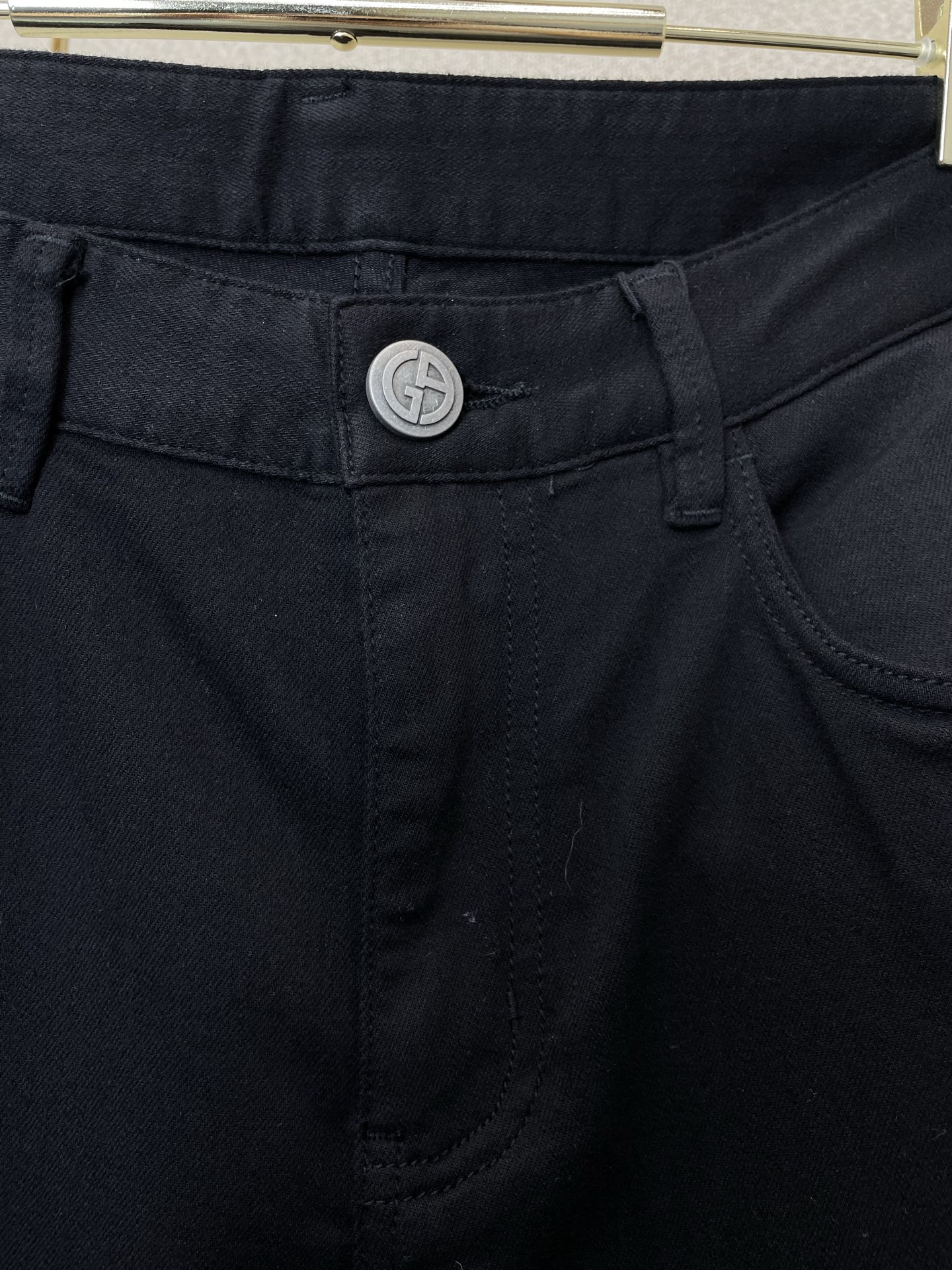 。ARMANI阿玛尼💥砸锅卖铁都要上的新款新款休闲牛仔裤👖高端版本！专柜定制面料 透气舒适度高，细节无可