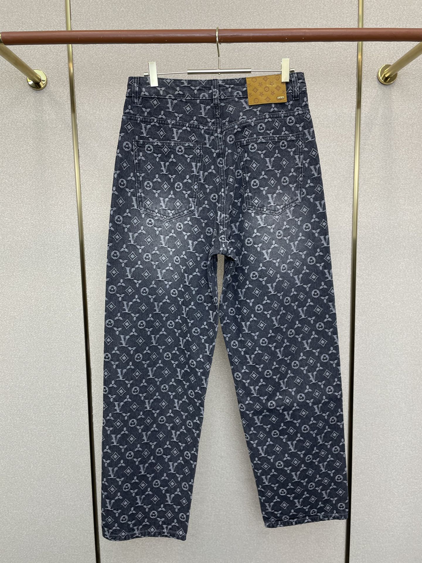 。Louis Vuitton路易威登💥独家专供新款休闲阔腿牛仔裤👖高端版本 专柜定制面料 透气舒适度高，