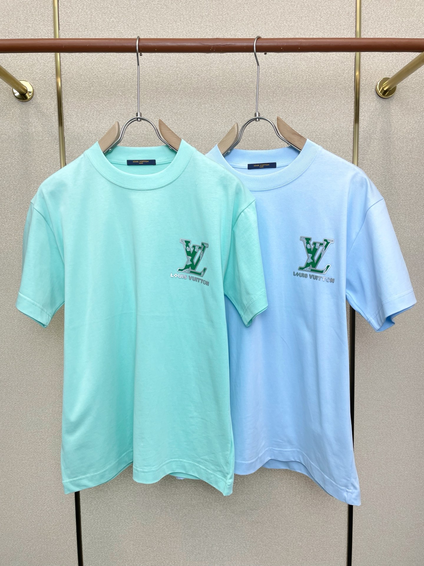 。Louis Vuitton路易威登💥独家专供新款原单男士休闲短袖 高端定制 高版本 时尚百搭爆款⚠️⚠