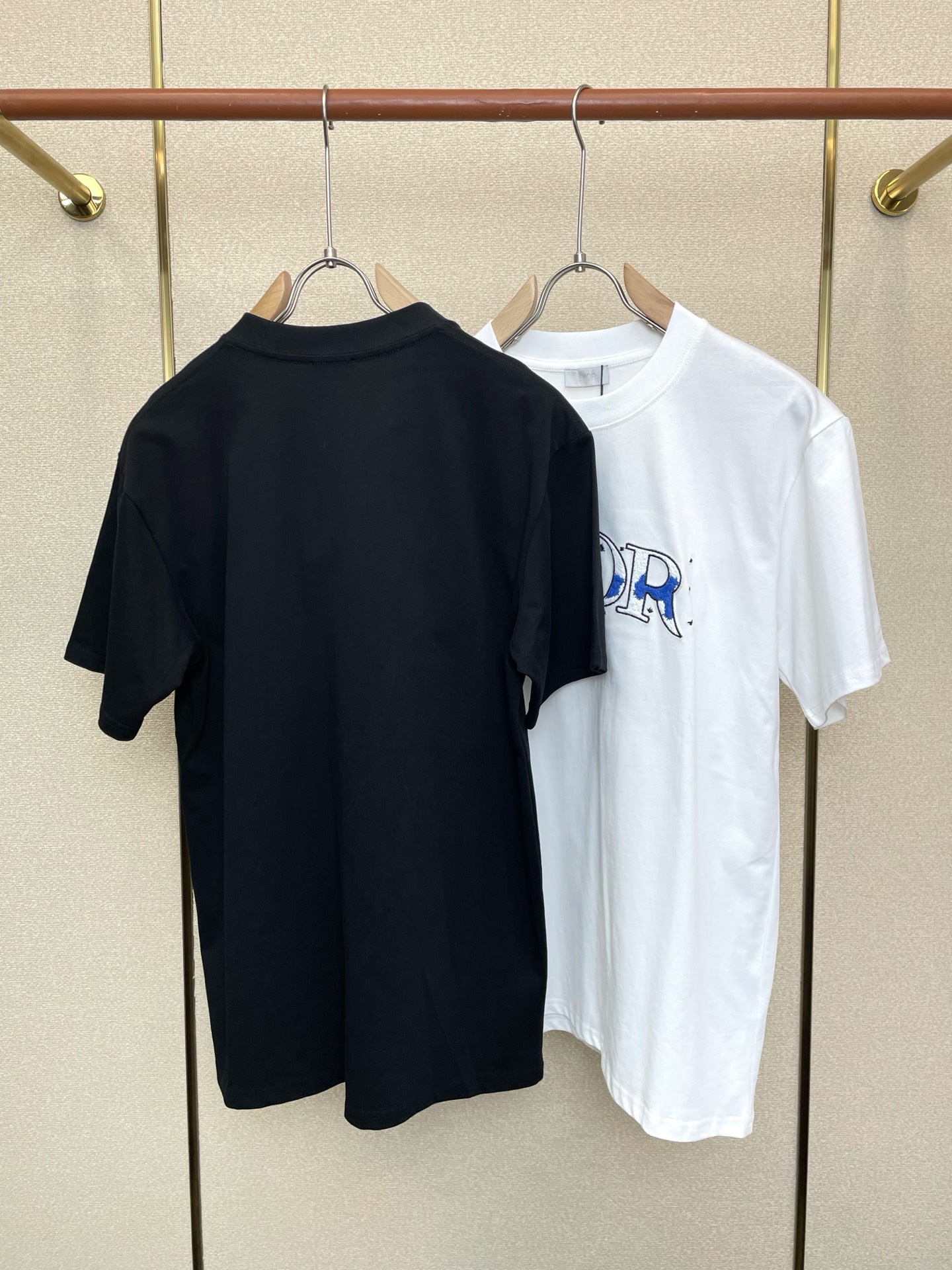 。Dior迪奥💥独家专供新款原单男士休闲短袖 高端定制 高版本 时尚百搭爆款⚠️⚠️✨✨进口面料 手感超