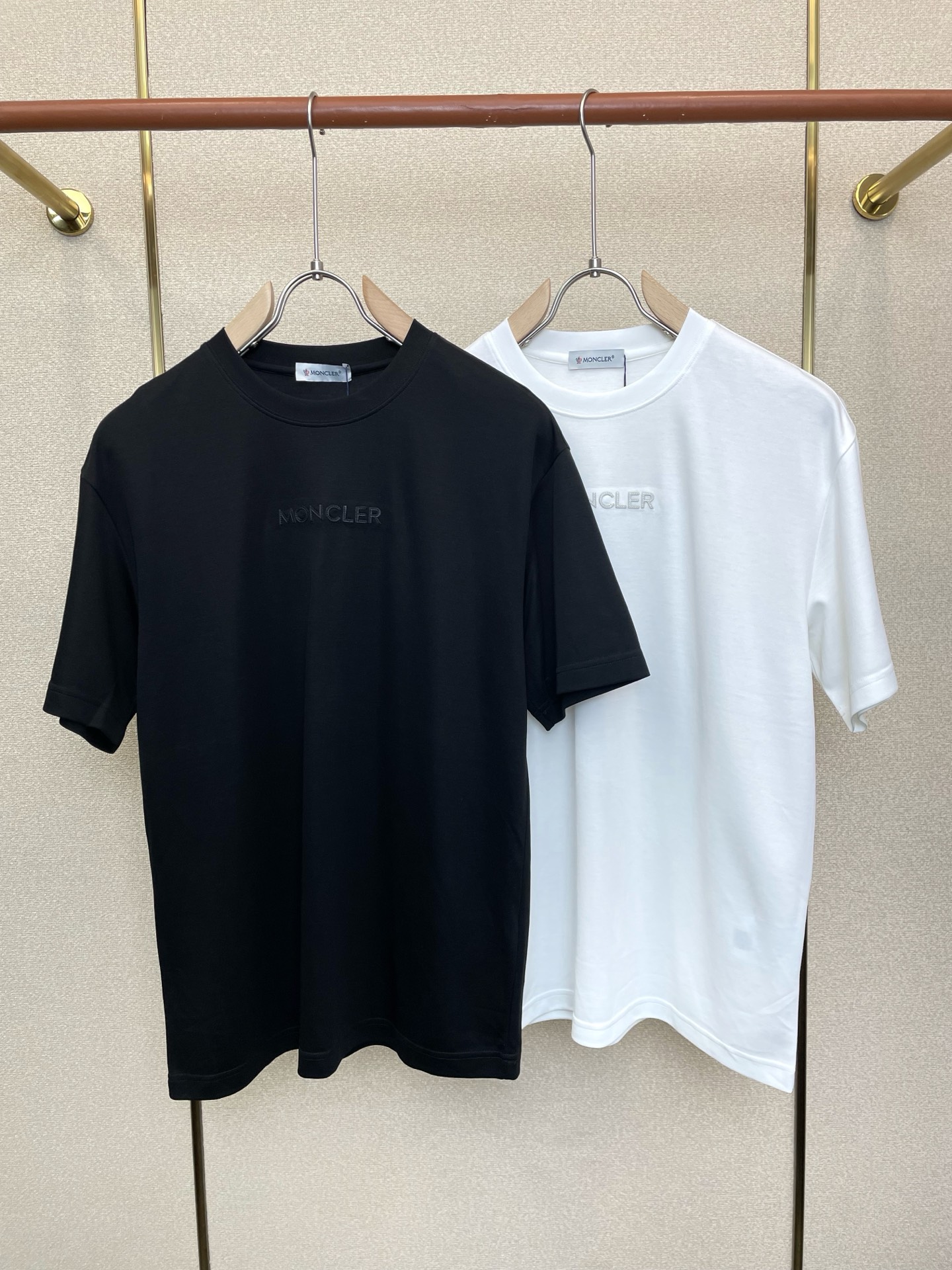 。Moncler蒙口💥独家专供新款原单男士休闲短袖 高端定制 高端版本 时尚百搭爆款⚠️⚠️✨✨进口面料