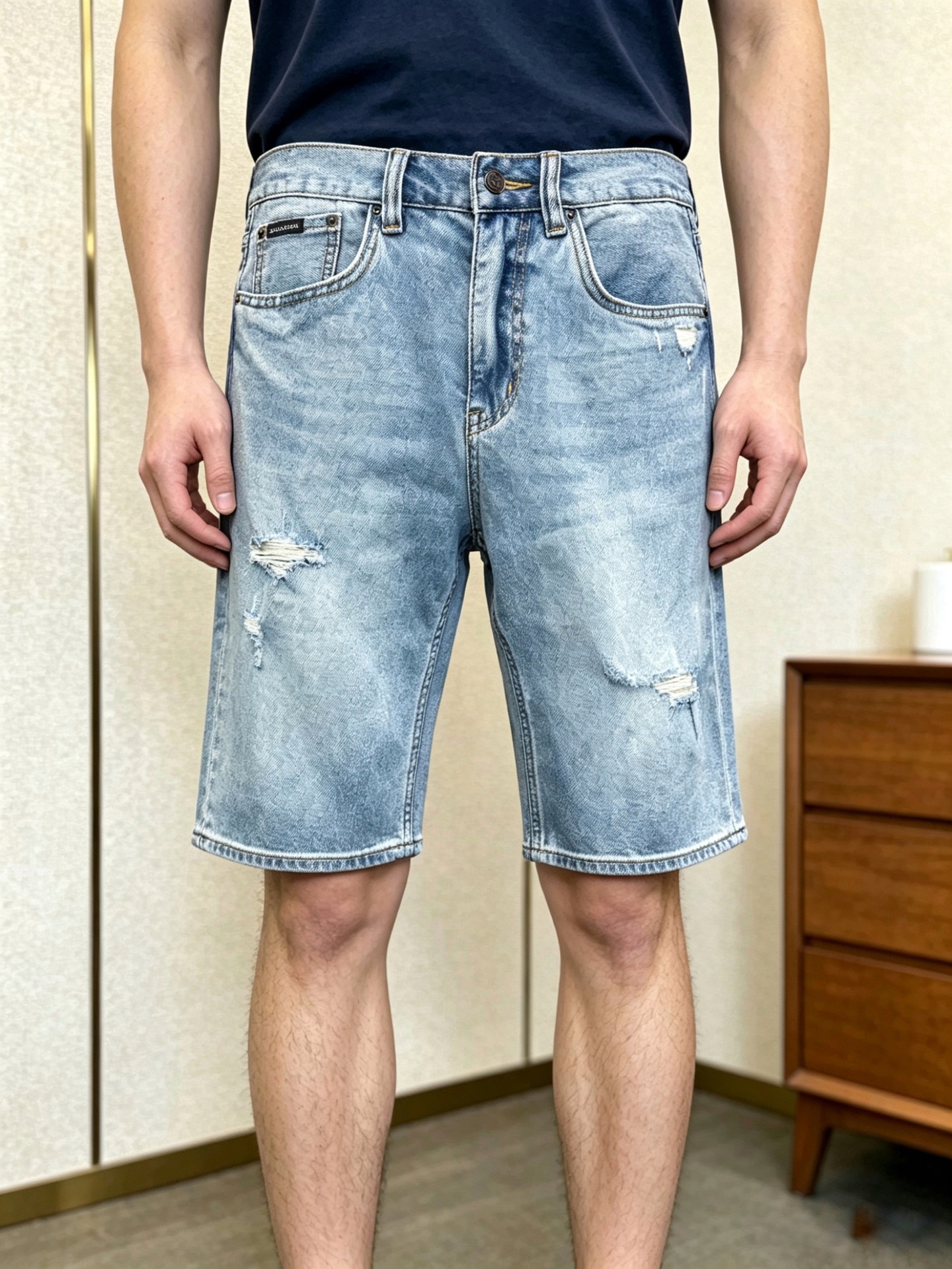 。Dolce&Gabbana杜嘉班纳💥独家专供新款休闲牛仔短裤🩳高端版本！专柜定制面料 透气舒适度高，细