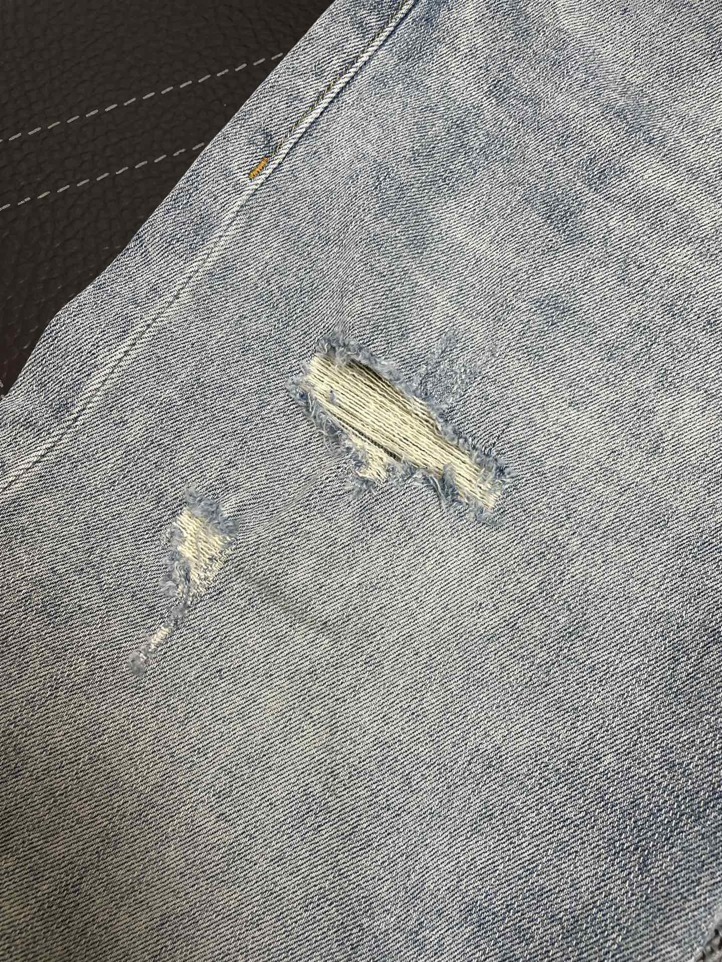 。Dolce&Gabbana杜嘉班纳💥独家专供新款休闲牛仔短裤🩳高端版本！专柜定制面料 透气舒适度高，细