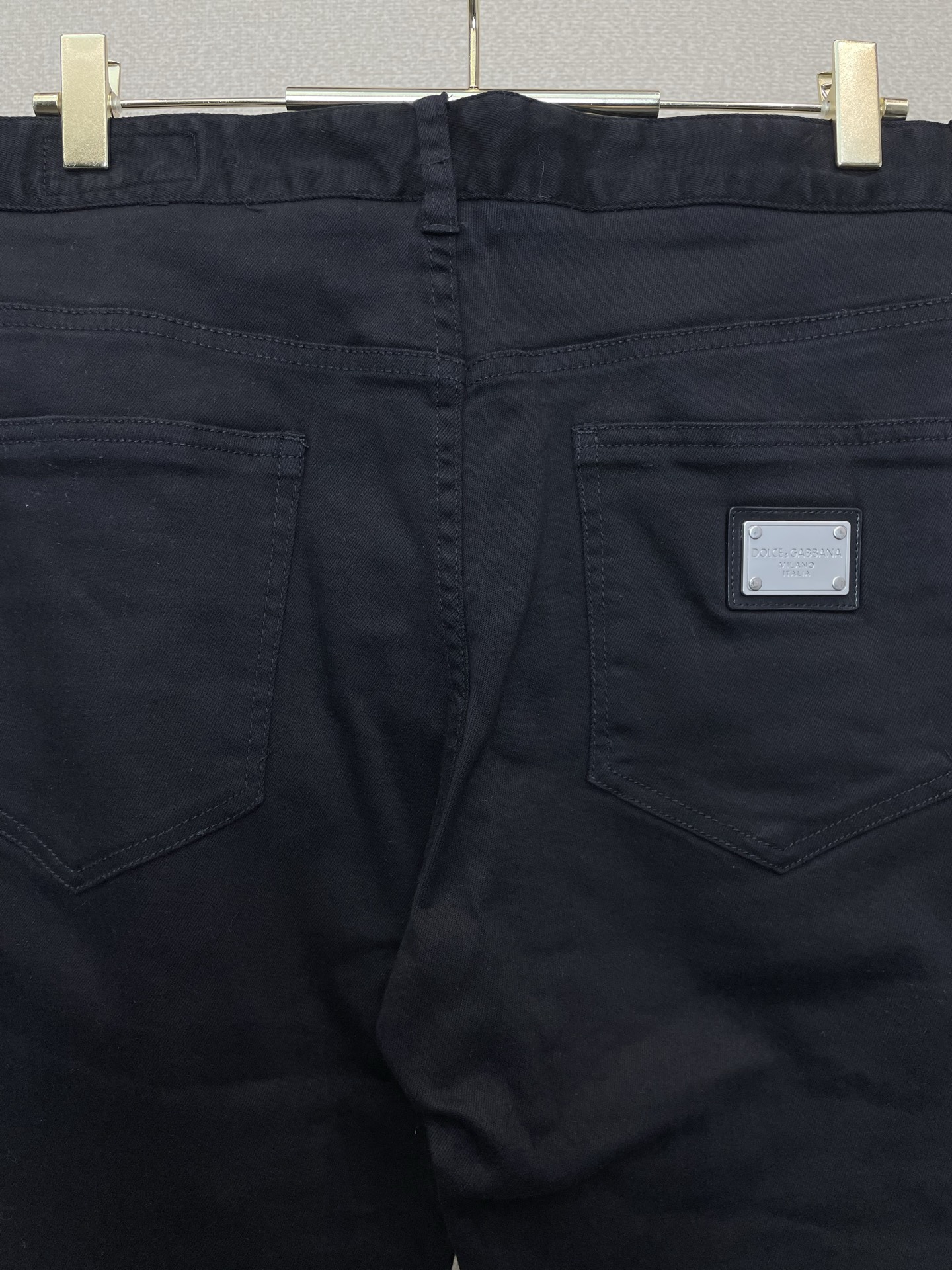 。Dolce&Gabbana杜嘉班纳💥独家专供新款休闲牛仔短裤🩳高端版本！专柜定制面料 透气舒适度高，细