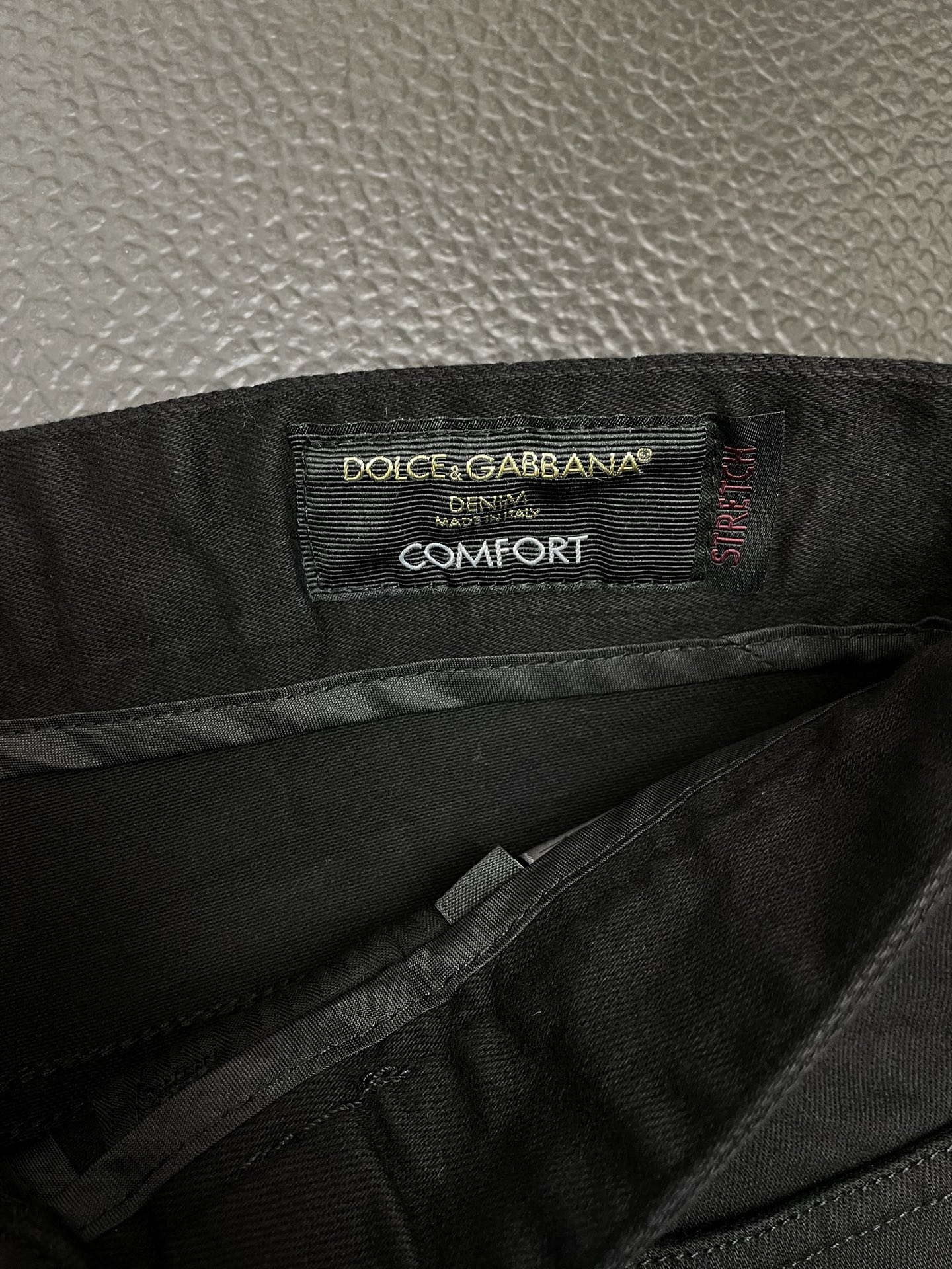 。Dolce&Gabbana杜嘉班纳💥独家专供新款休闲牛仔短裤🩳高端版本！专柜定制面料 透气舒适度高，细
