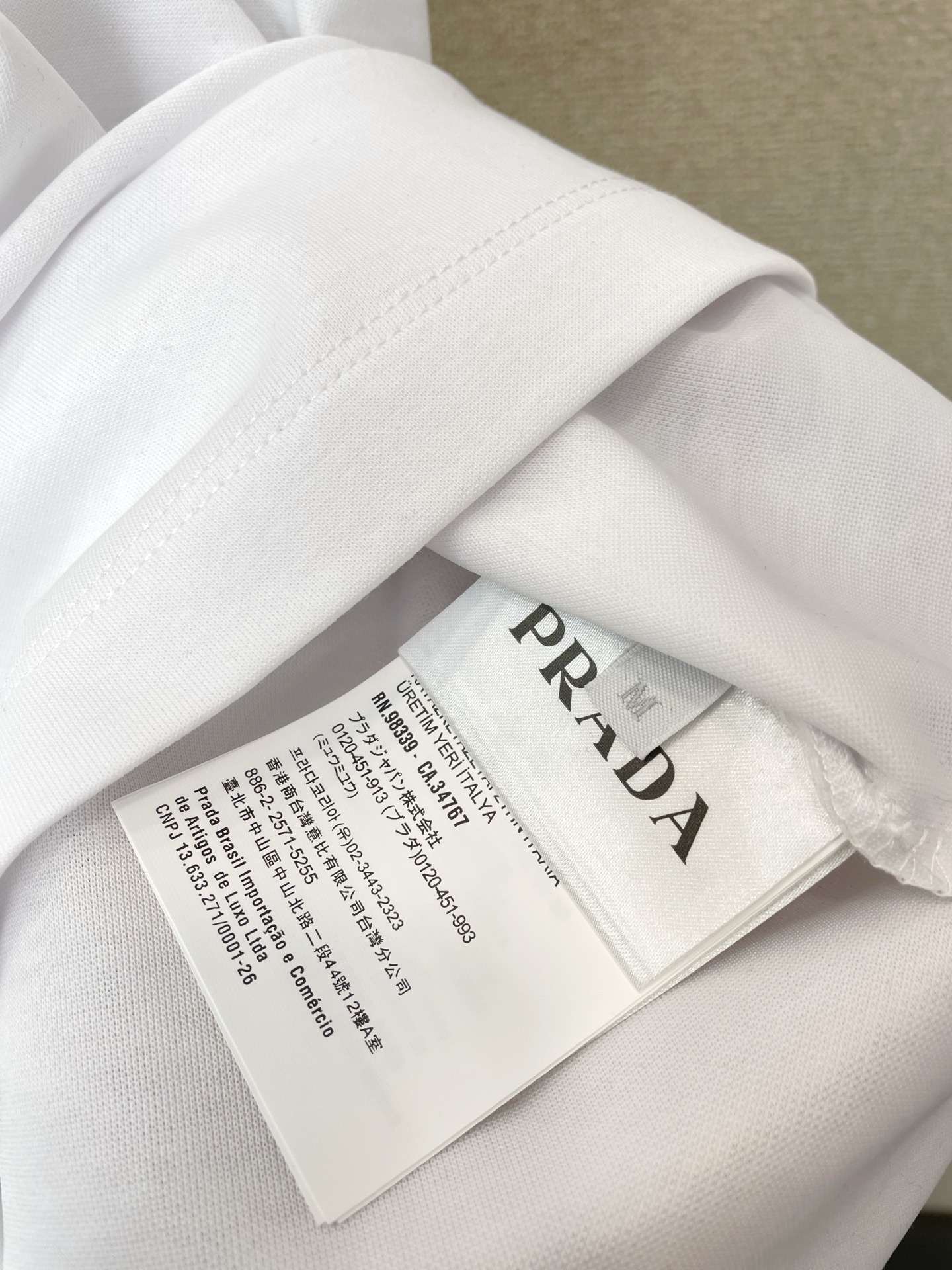 。Prada普拉达💥独家专供新款原单男士休闲短袖 高端定制 高端版本 时尚百搭爆款⚠️⚠️✨✨进口面料 