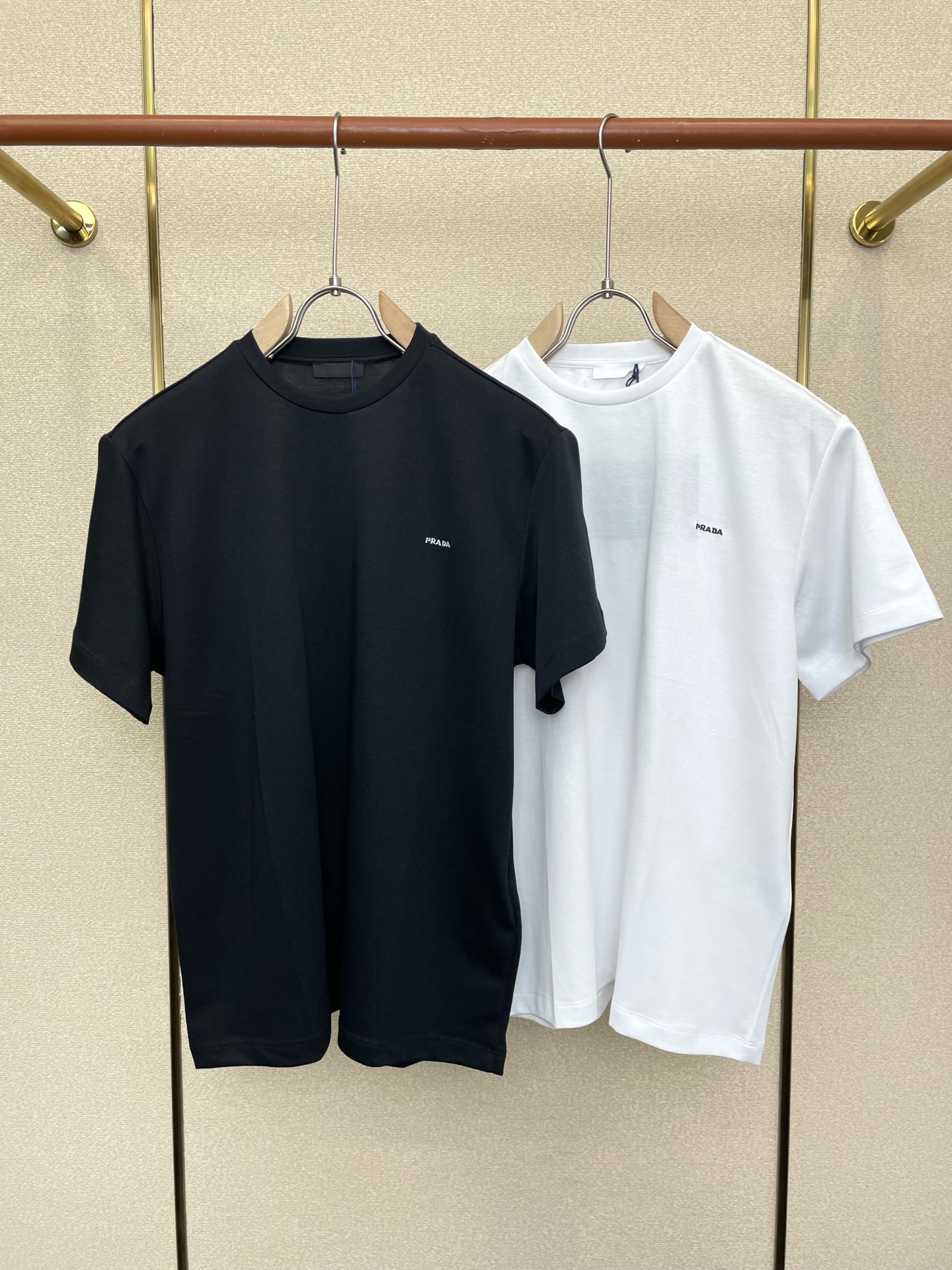 。Prada普拉达💥独家专供新款原单男士休闲短袖 高端定制 高端版本 时尚百搭爆款⚠️⚠️✨✨进口面料 