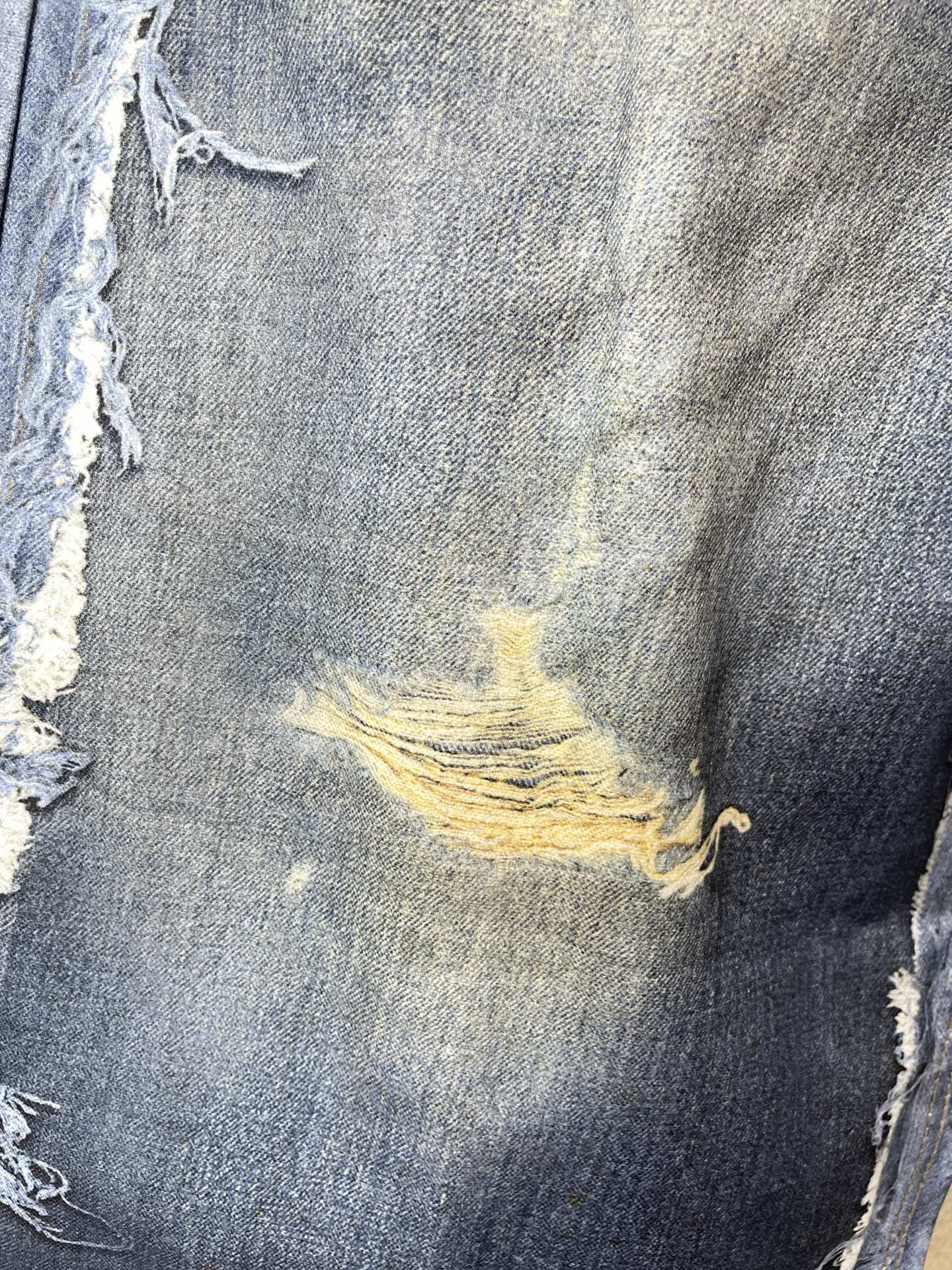 。Acne Studios💥独家专供新款休闲牛仔短裤 高端版本！独特设计 专柜定制面料 透气舒适度高，细