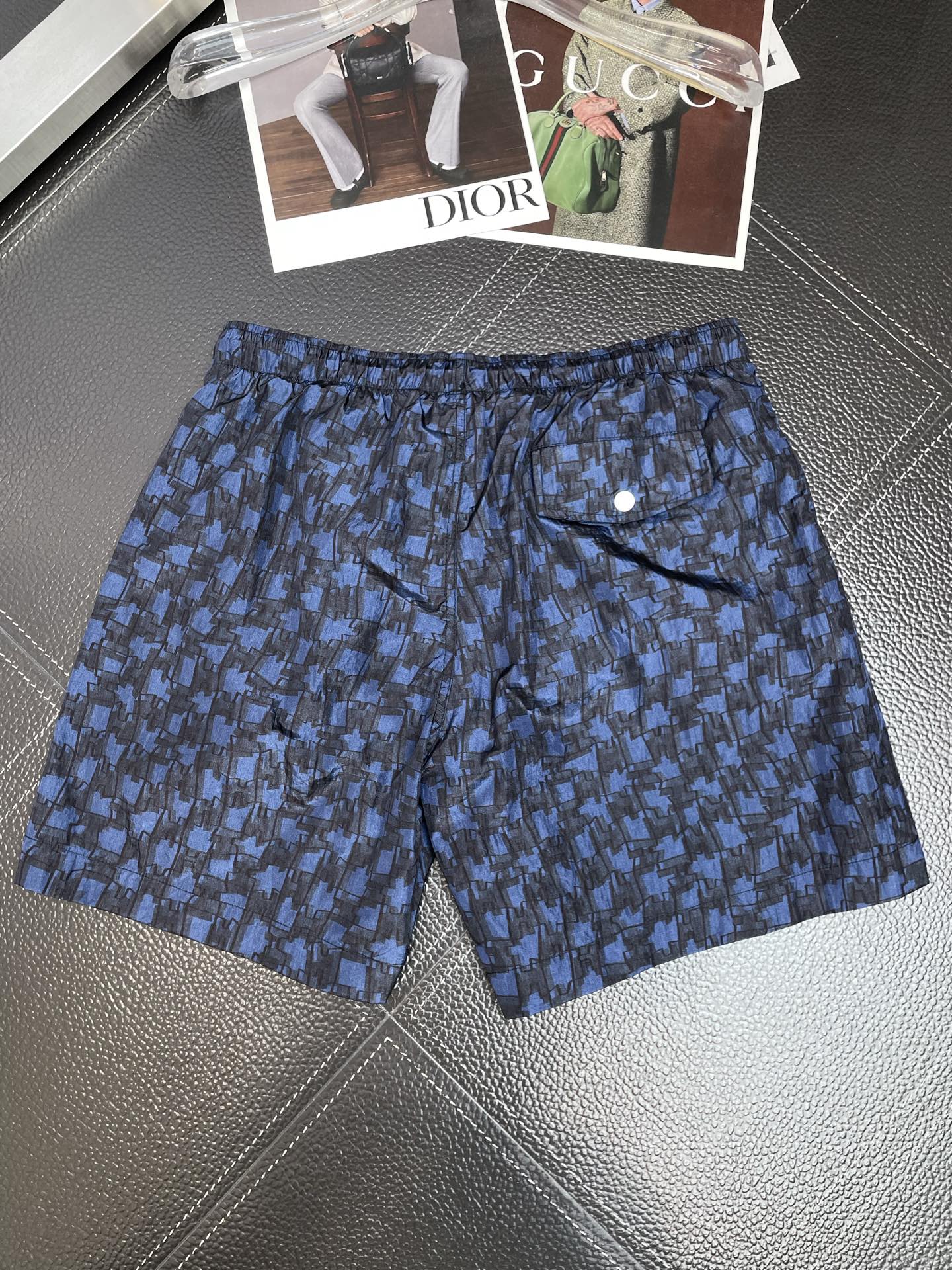 。Hermès爱马仕💥独家专供新款休闲短裤🩳 高端版本 专柜定制面料 透气舒适度高，细节无可挑剔，品牌元