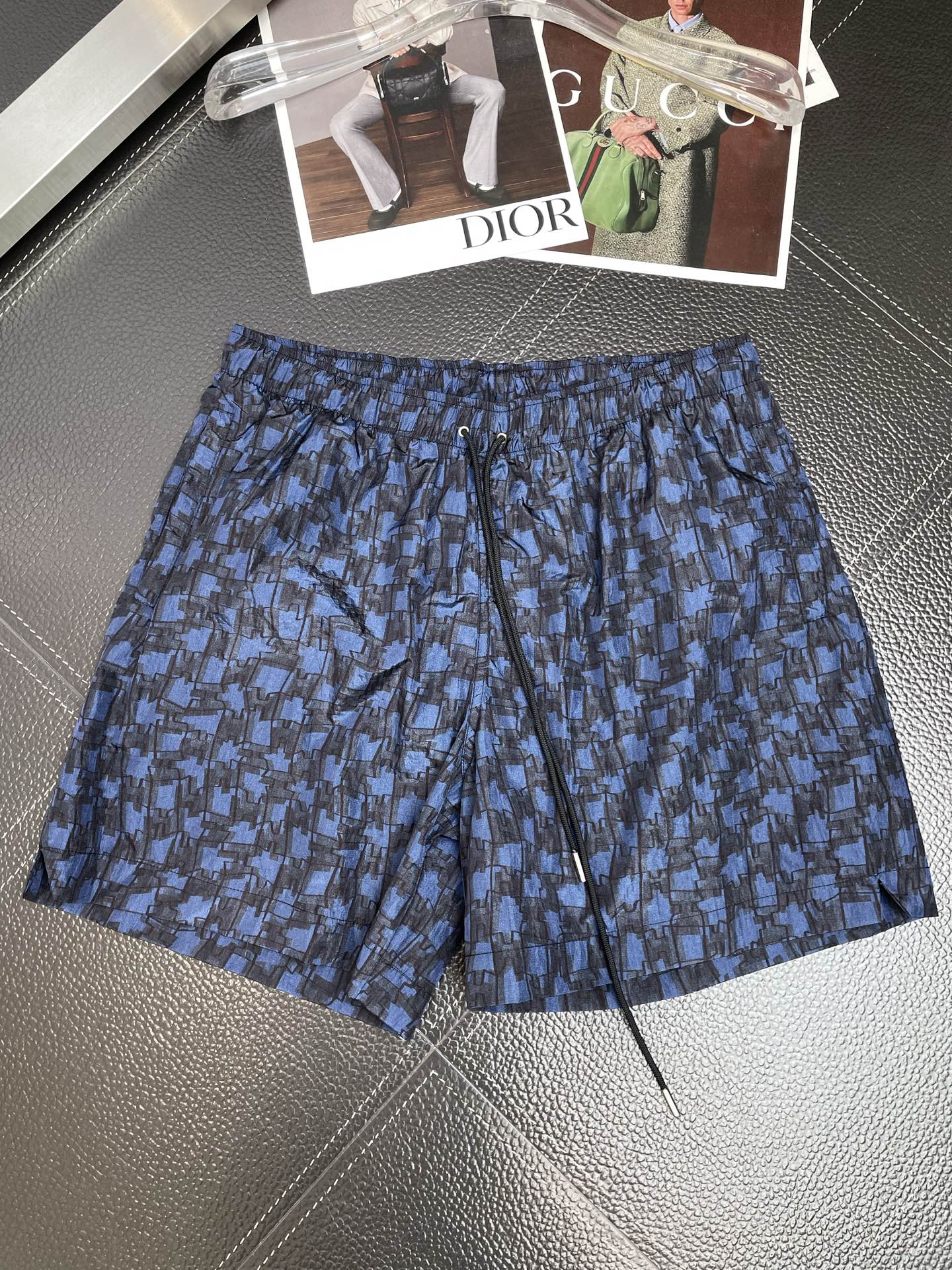 。Hermès爱马仕💥独家专供新款休闲短裤🩳 高端版本 专柜定制面料 透气舒适度高，细节无可挑剔，品牌元