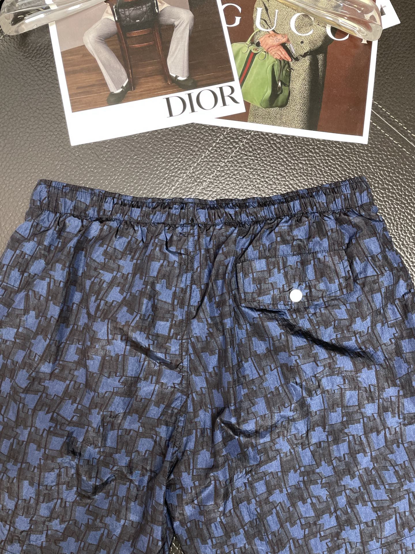 。Hermès爱马仕💥独家专供新款休闲短裤🩳 高端版本 专柜定制面料 透气舒适度高，细节无可挑剔，品牌元