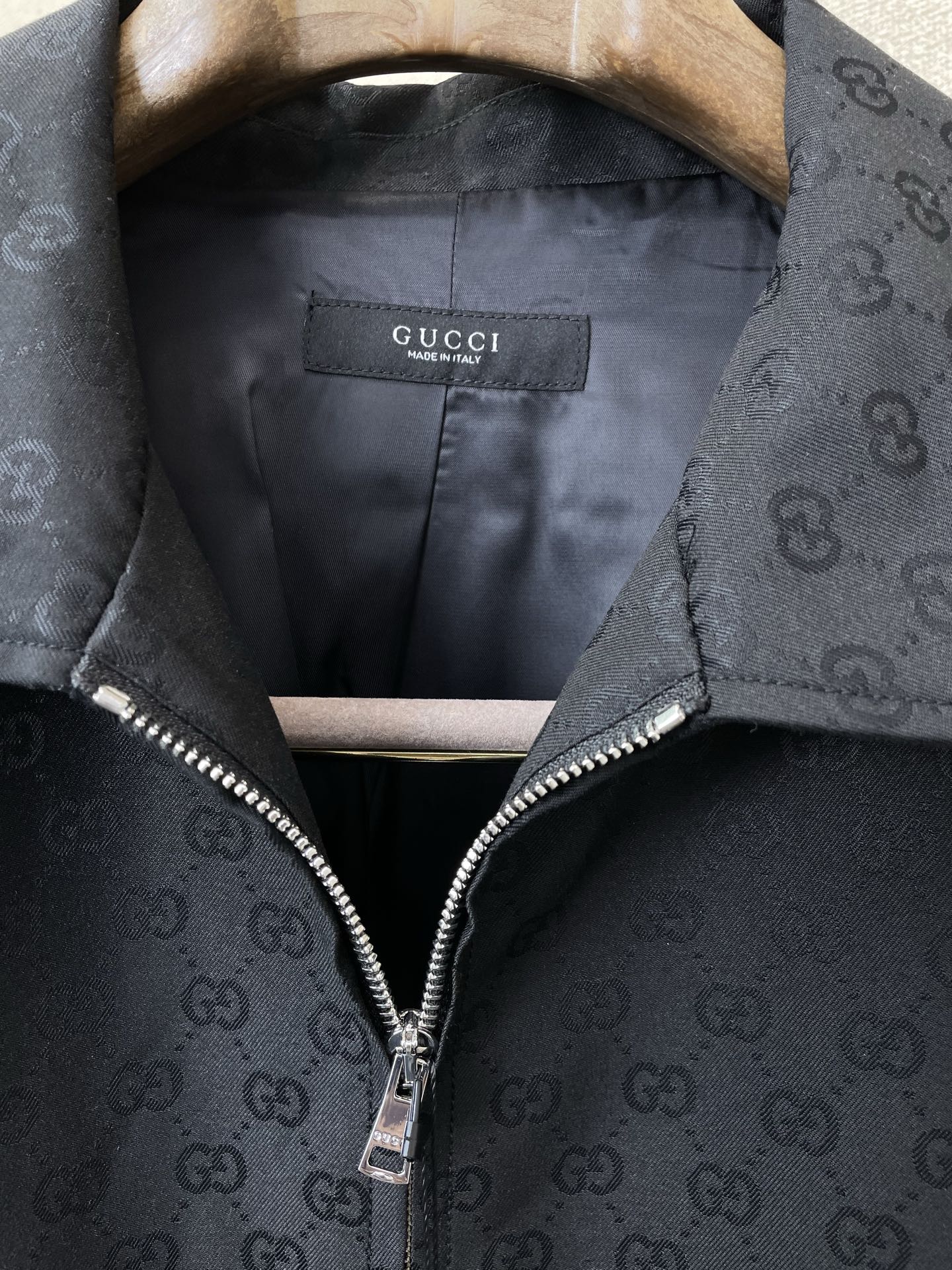 。Gucci古驰💥独家专供新款原单男士休闲翻领夹克 高端定制 高端版本 时尚百搭爆款⚠️⚠️✨✨进口面料