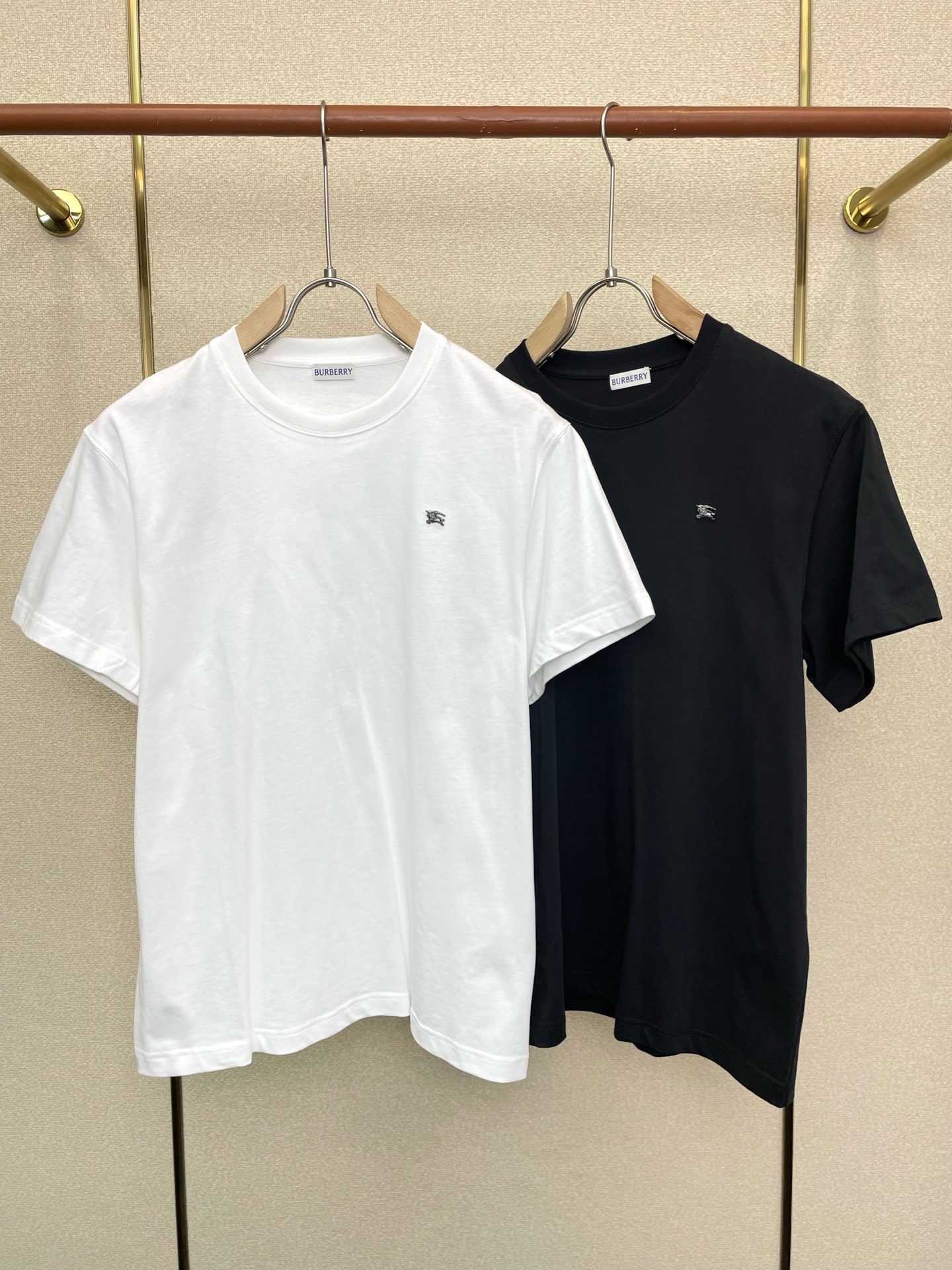 。Burberry巴宝莉💥独家专供新款原单男士休闲短袖 高端定制 高端版本 时尚百搭爆款⚠️⚠️✨✨进口