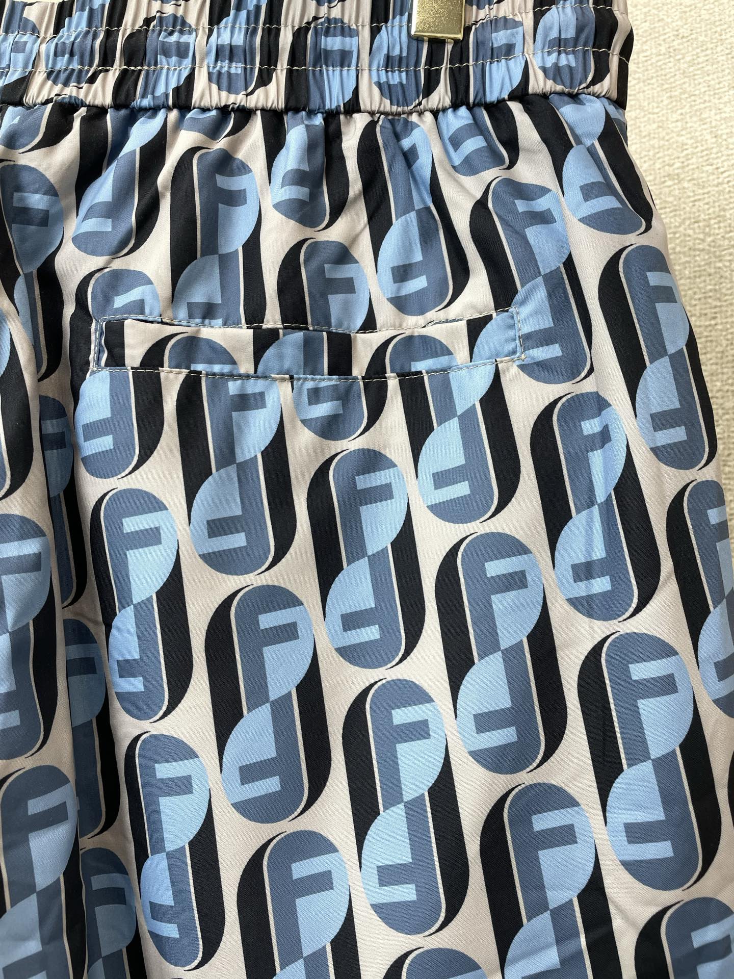 /套。FENDI芬迪💥独家专供新款专柜同款短袖套装，高级感满满！细节精致高档，做工无可挑剔！进口面料 立