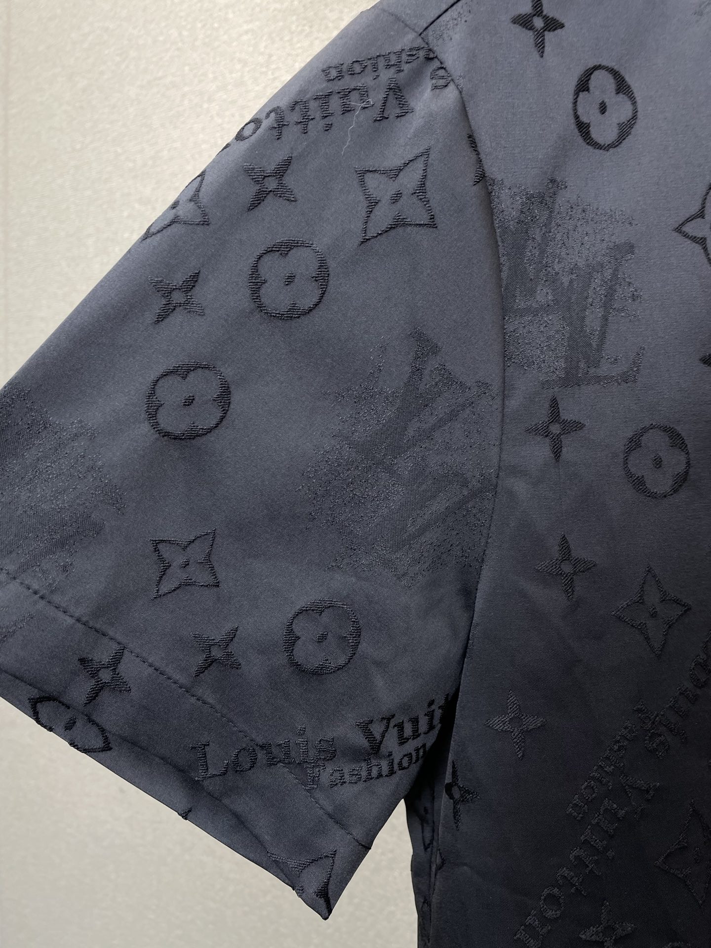 /套。Louis Vuitton路易威登💥独家专供新款专柜同款短袖套装，高级感满满！细节精致高档，做工无