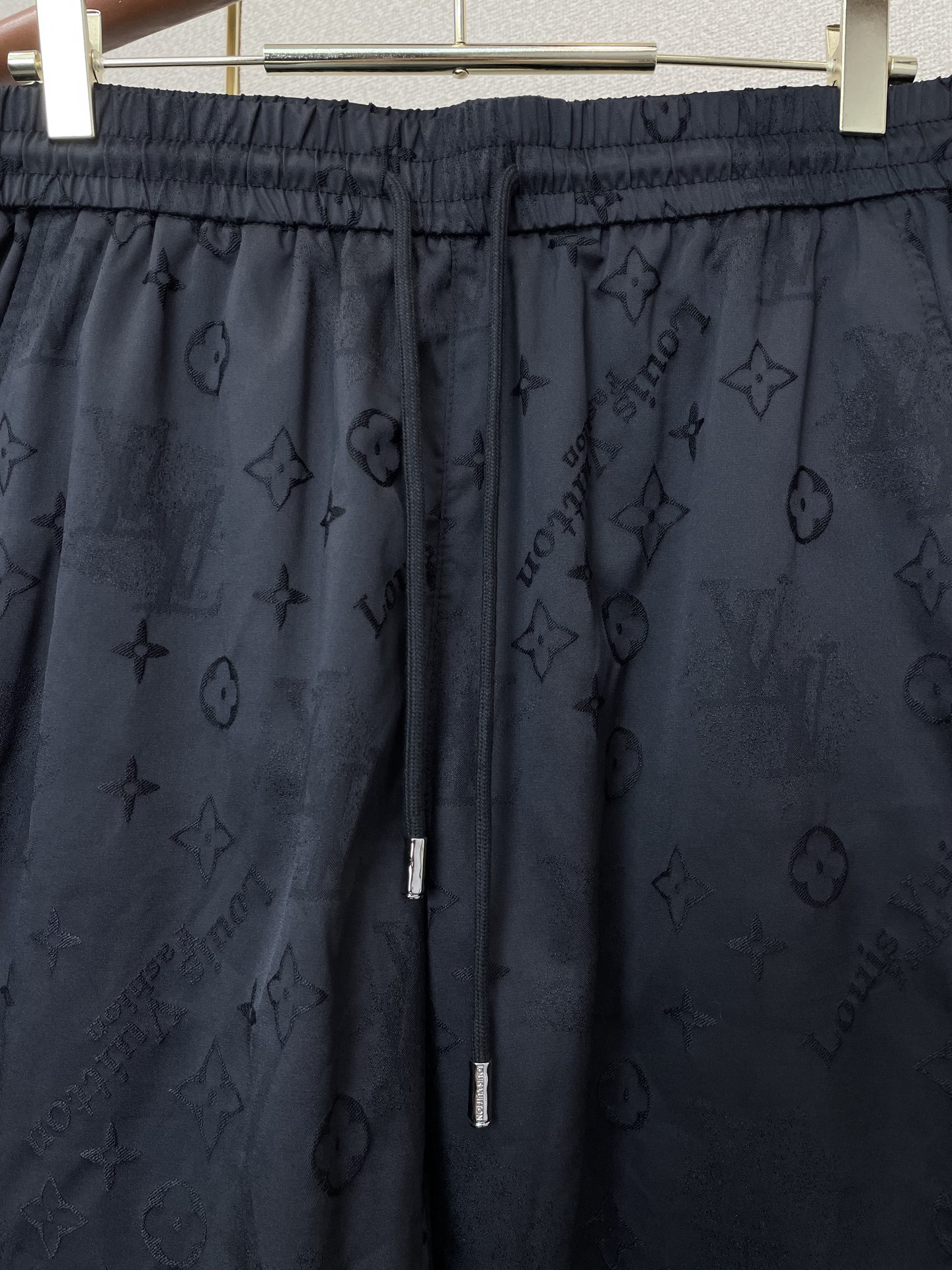 /套。Louis Vuitton路易威登💥独家专供新款专柜同款短袖套装，高级感满满！细节精致高档，做工无