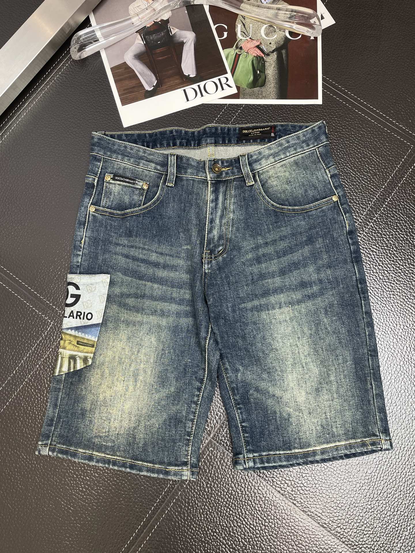 。Dolce&Gabbana杜嘉班纳💥独家专供新款休闲牛仔短裤🩳 高端版本！专柜定制面料 透气舒适度高，