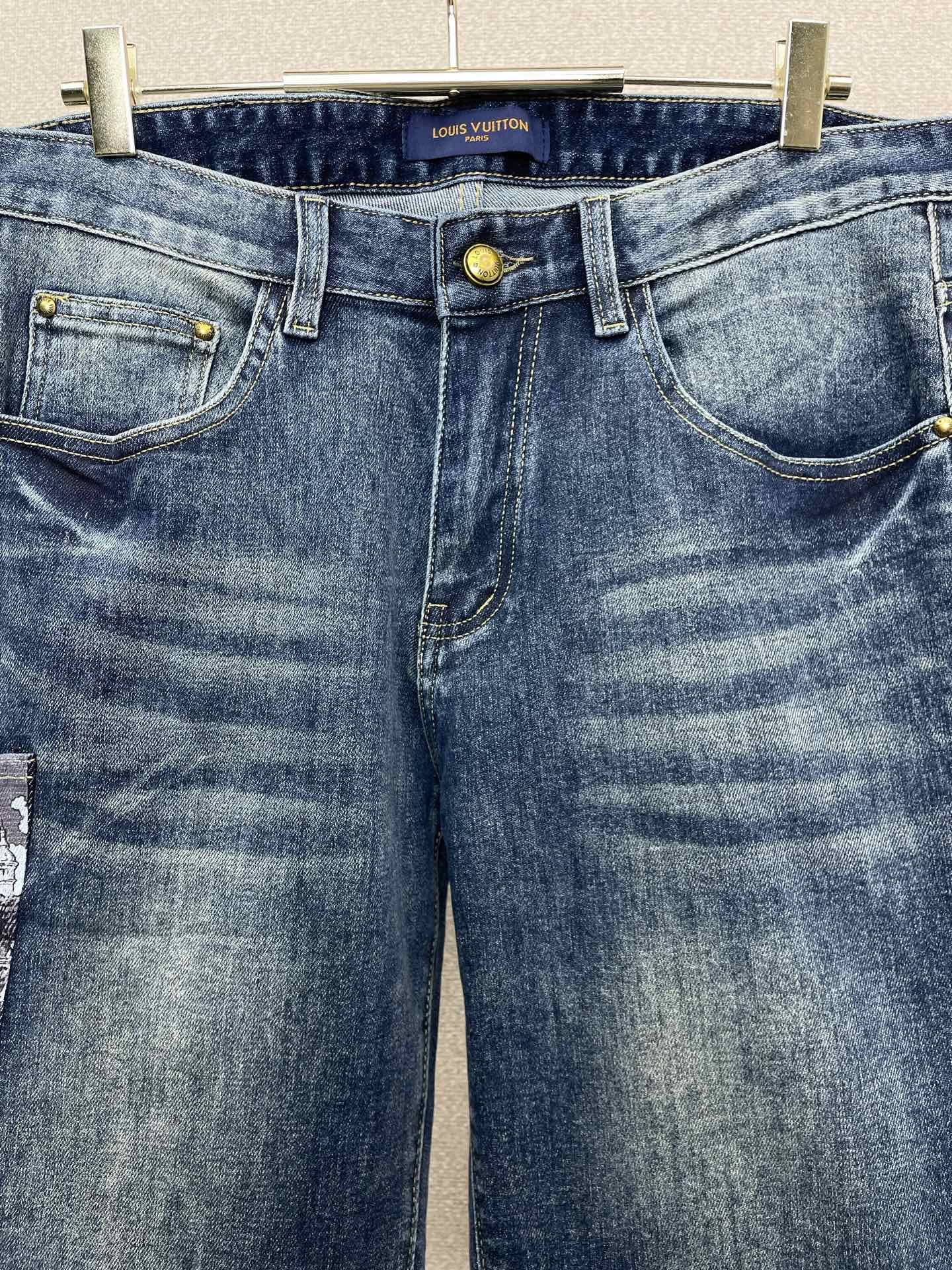 。Louis Vuitton路易威登💥独家专供新款休闲牛仔短裤🩳 高端版本！专柜定制面料 透气舒适度高，