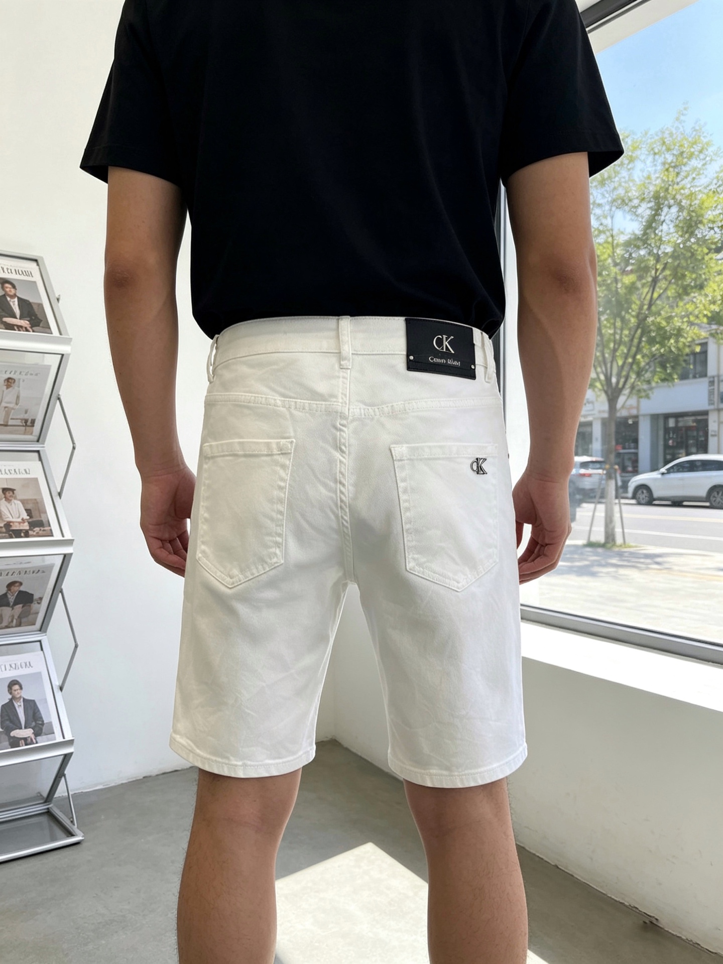 。Calvin Klein💥独家专供新款休闲短裤🩳 高端版本！专柜定制面料 透气舒适度高，细节无可挑剔，