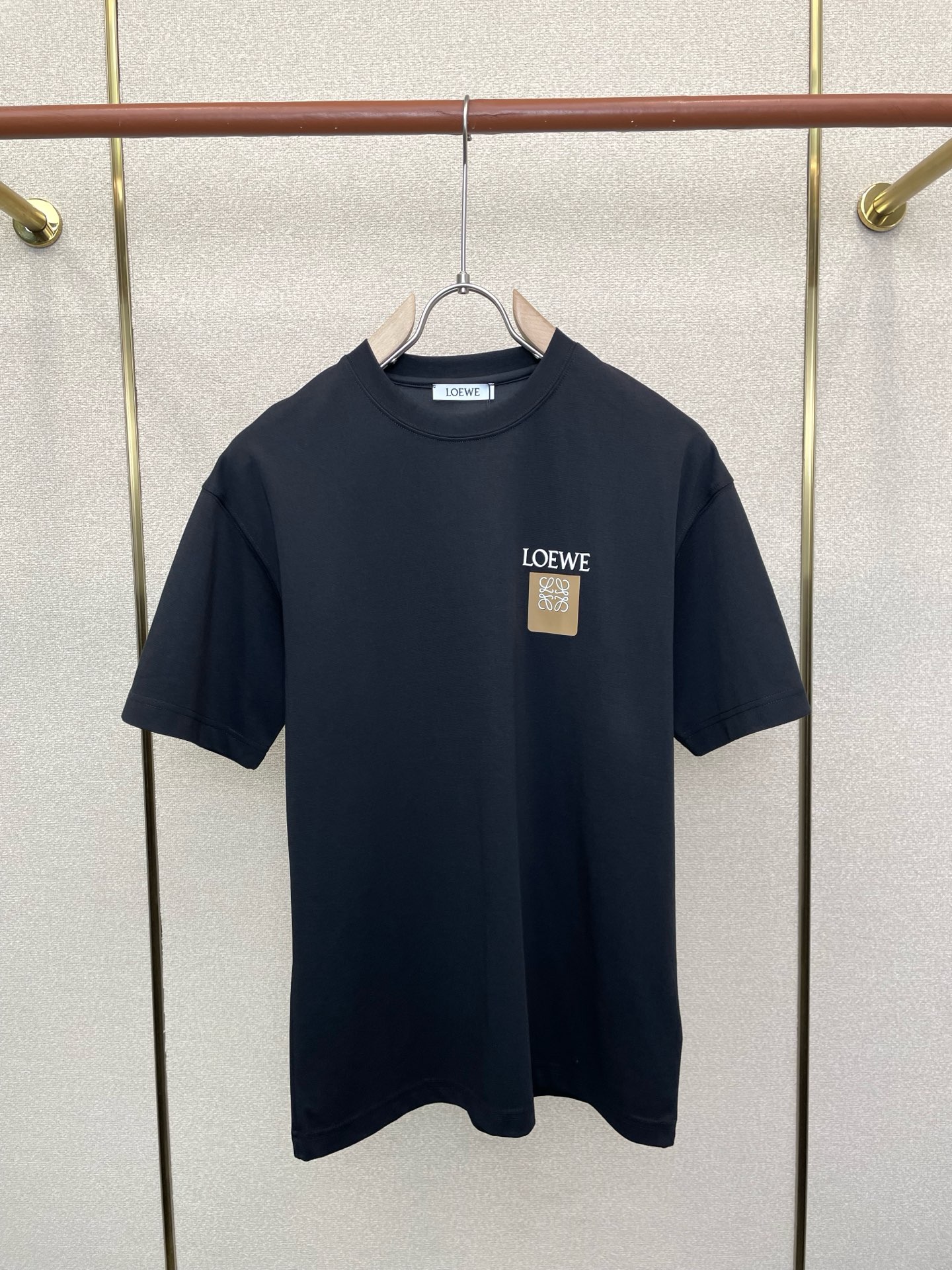 。LOEWE罗意威💥砸锅卖铁都要上的新款新款原单男士休闲短袖 高端定制 高端版本 时尚百搭爆款⚠️⚠️✨