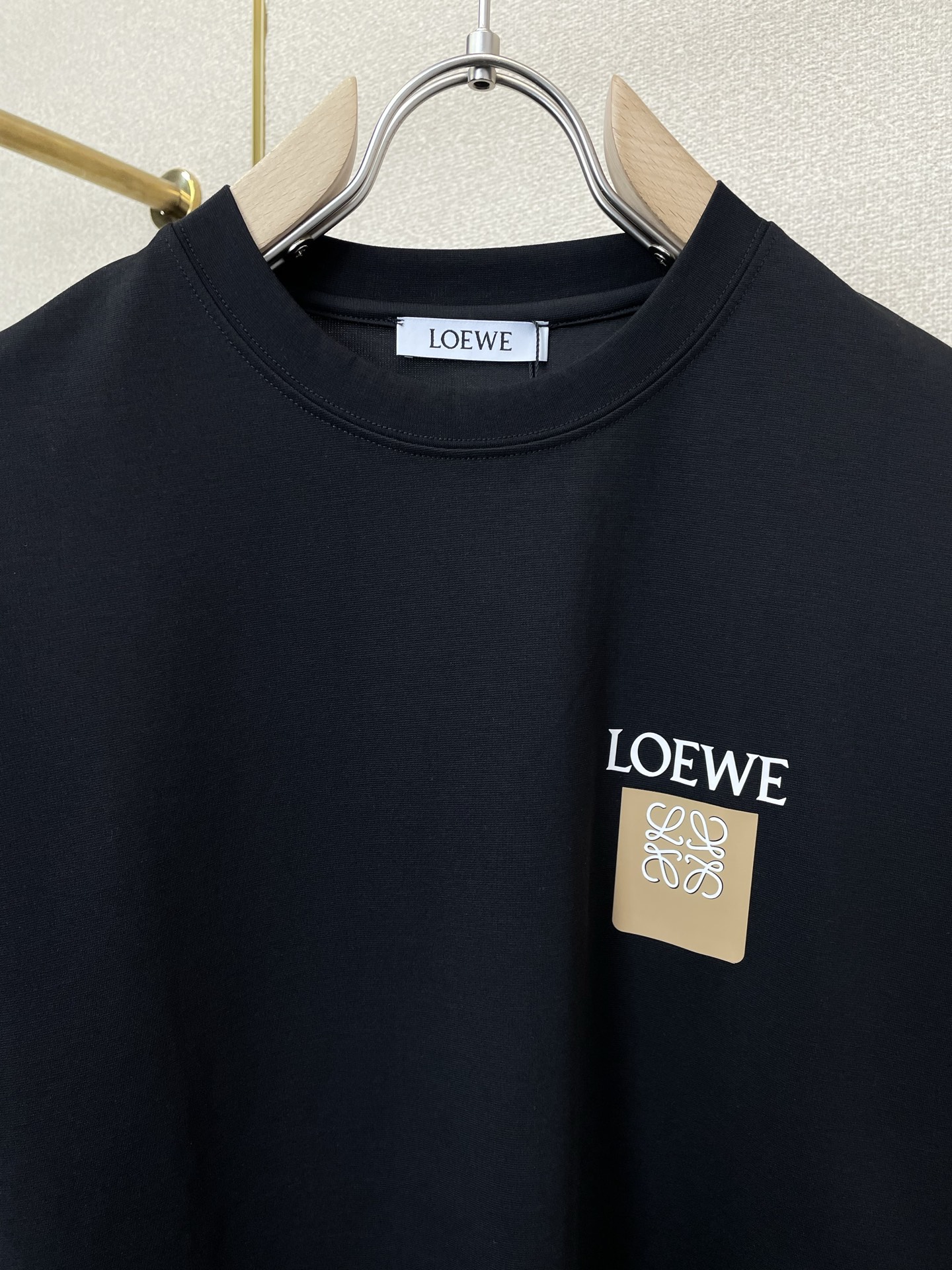 。LOEWE罗意威💥砸锅卖铁都要上的新款新款原单男士休闲短袖 高端定制 高端版本 时尚百搭爆款⚠️⚠️✨
