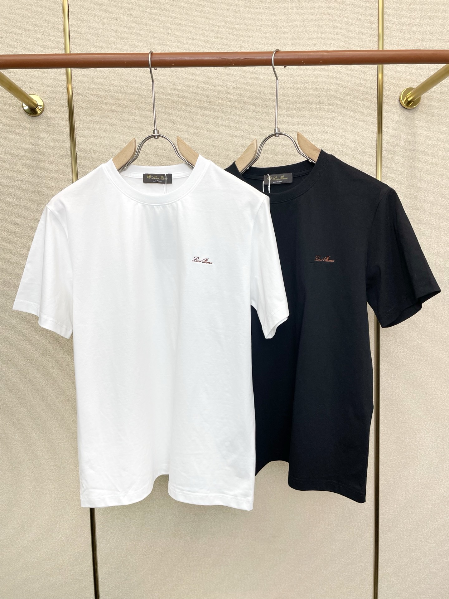 。Loro Piana-Loro Piana诺悠翩雅💥砸锅卖铁都要上的新款新款原单男士休闲短袖 高端定制