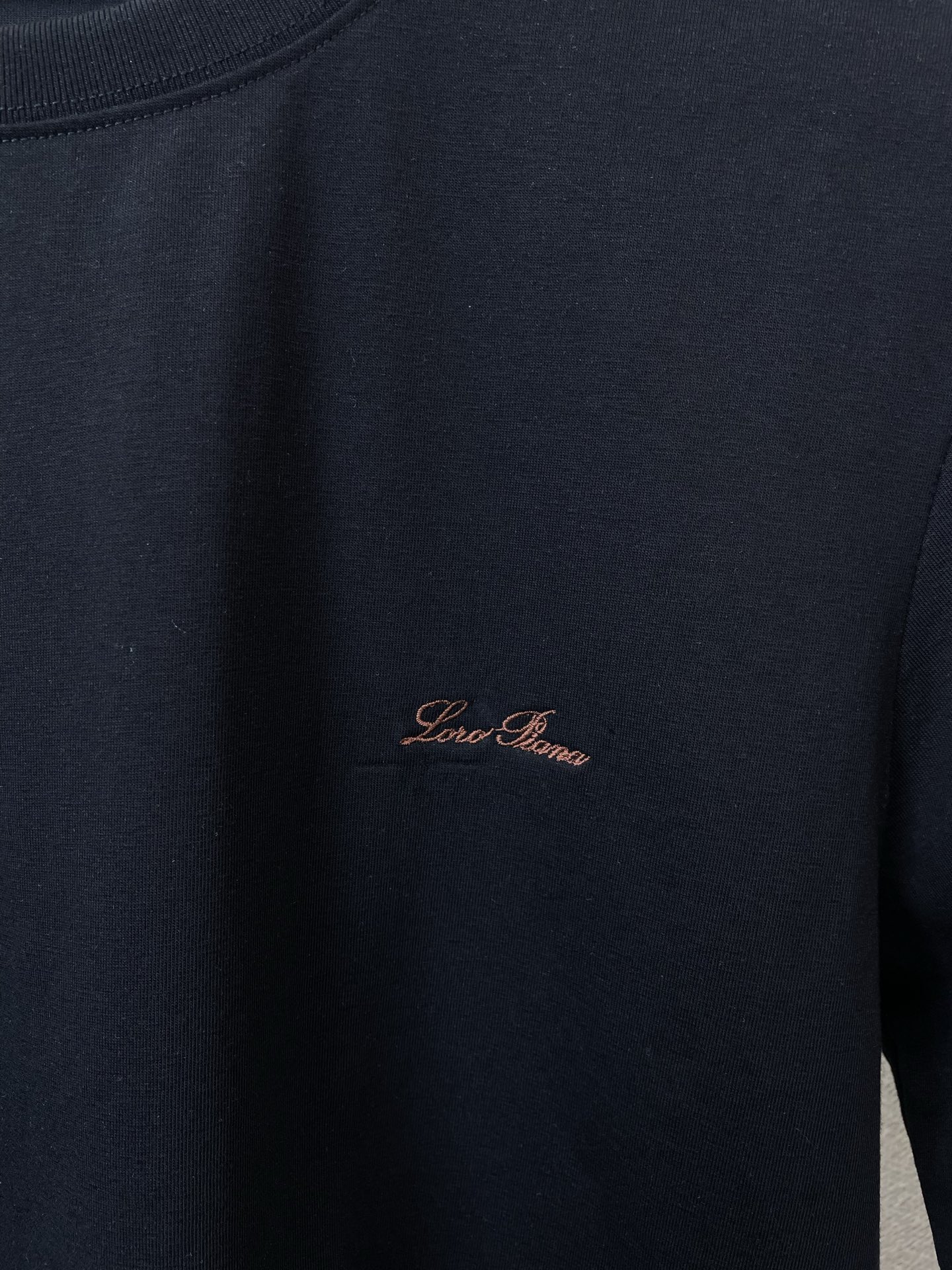 。Loro Piana-Loro Piana诺悠翩雅💥砸锅卖铁都要上的新款新款原单男士休闲短袖 高端定制