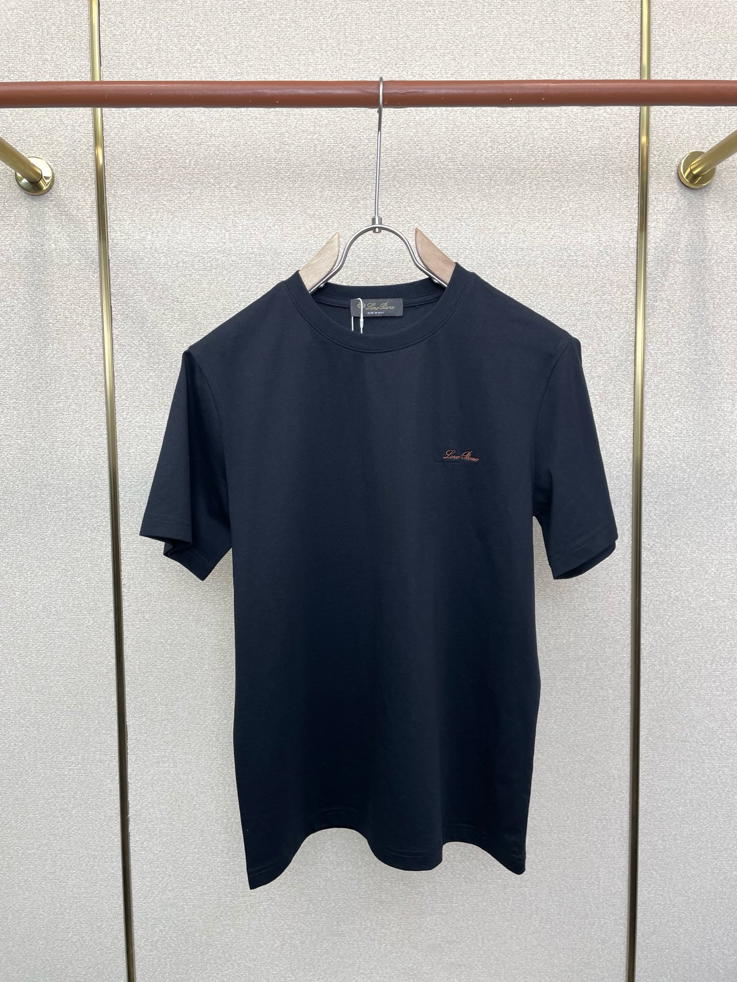 。Loro Piana-Loro Piana诺悠翩雅💥砸锅卖铁都要上的新款新款原单男士休闲短袖 高端定制