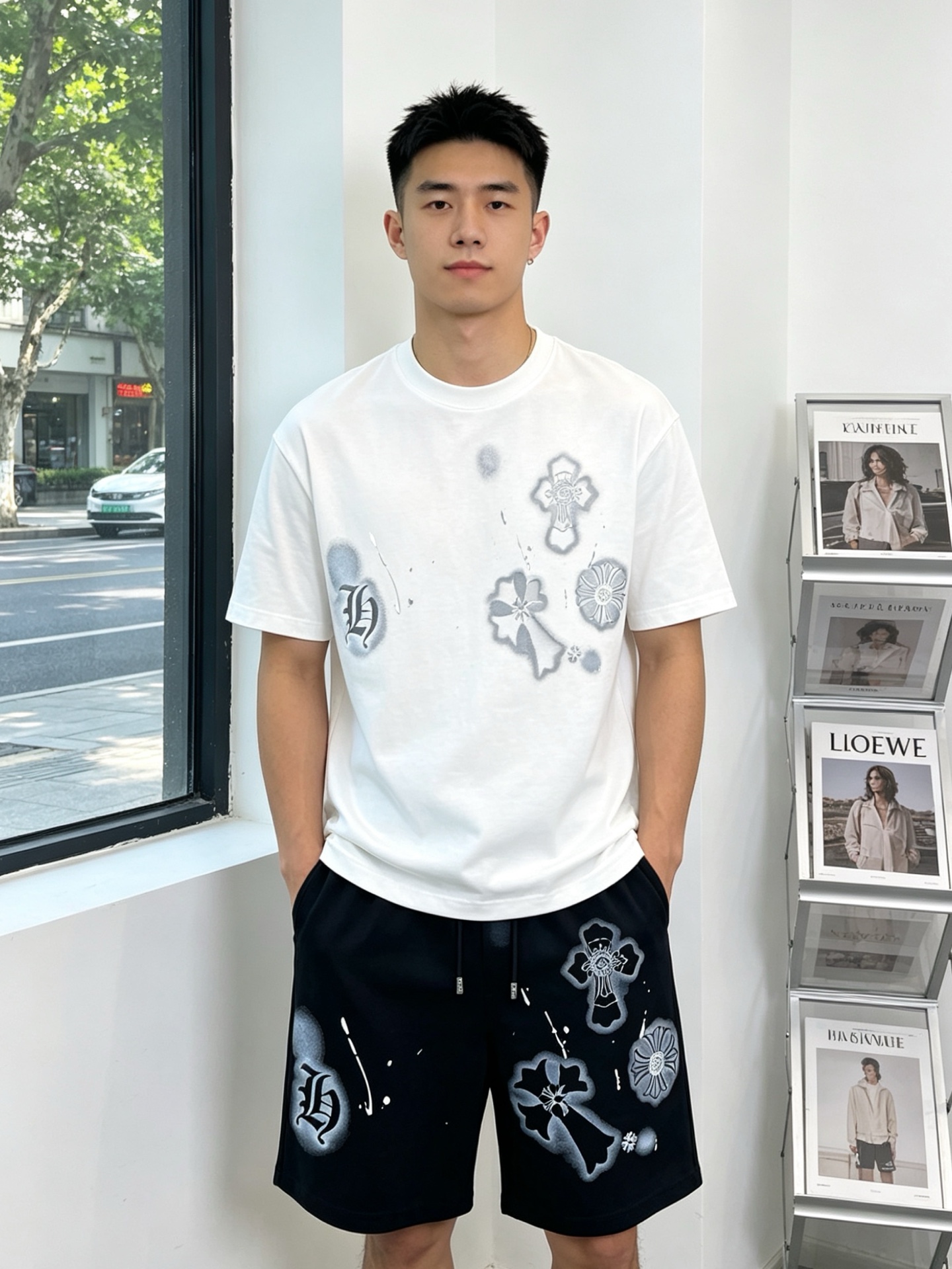 NO:908123,.Chrome Hearts Chrome Hearts is a new style of casual shorts, a high-end version!  Custom-made fabrics at the counter are highly breathable and comfortable, with impeccable details and brand element design concepts, reflecting high quality. It feels delicate and soft!  It presents a casual cut and the upper body shape is awesome!  Code number: M-3XL,,chrome hearts,chrome hearts,shorts,19860909.Chrome hearts克罗心砸锅卖铁都要上的新款新款休闲短裤 高端版本！专柜定制面料 透气舒适度高,细节无可挑剔,品牌元素设计理念,体现高品质.手感细腻柔软！呈现休闲裁剪,上身版型超赞！码数: M-3XL,,chrome hearts,chrome hearts,shorts,,Men's clothing