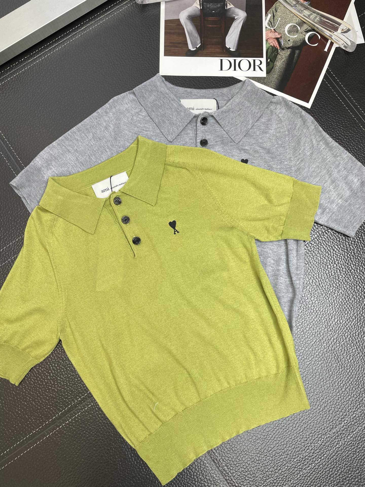 。AMI艾米👚砸锅卖铁都要上的新款👚新款女装休闲针织短袖👚高端版本！独特设计 专柜定制面料 透气舒适度高