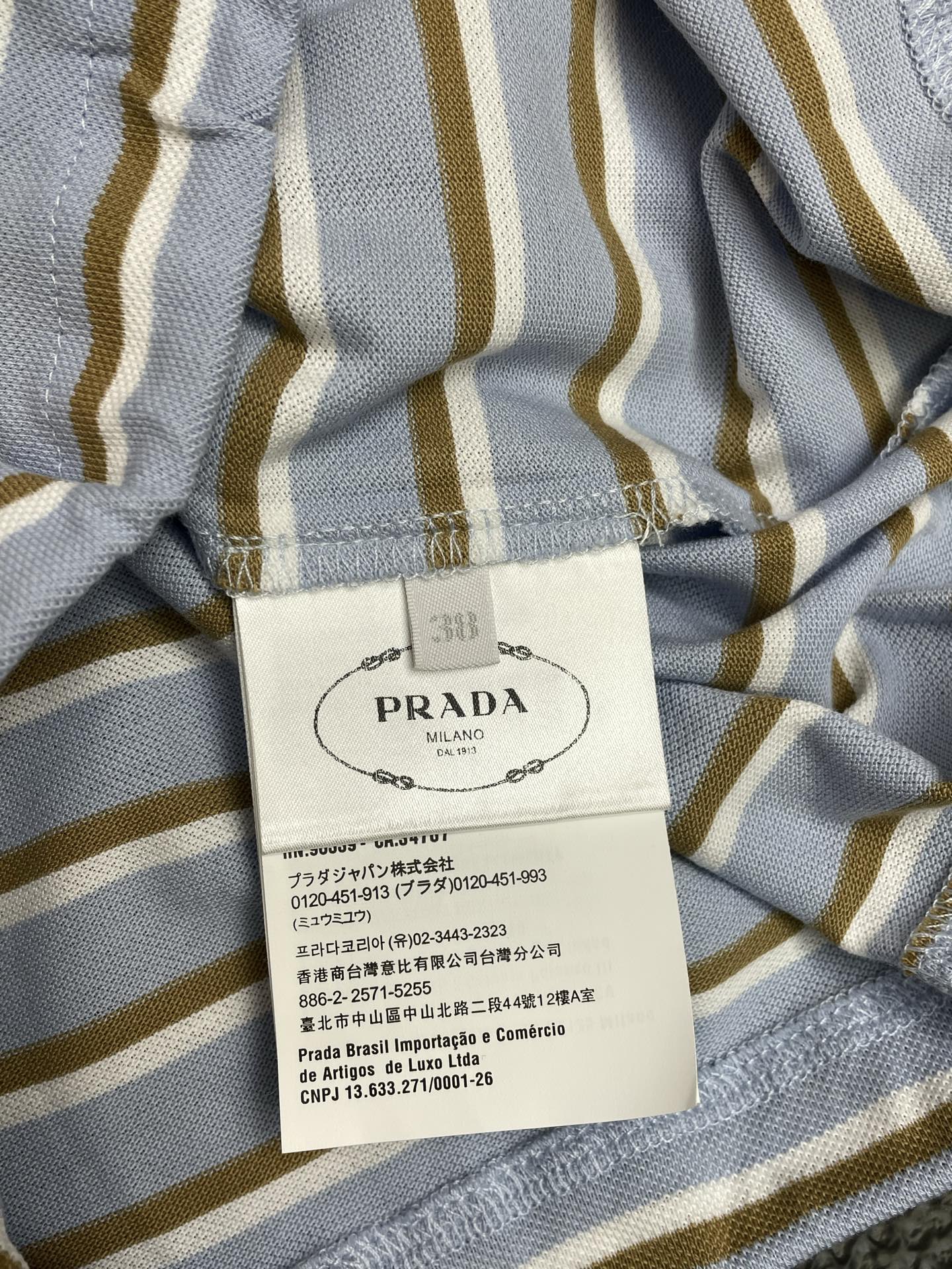 。Prada普拉达👚砸锅卖铁都要上的新款👚新款女装休闲短袖 高端版本！独特设计 专柜定制面料 透气舒适度